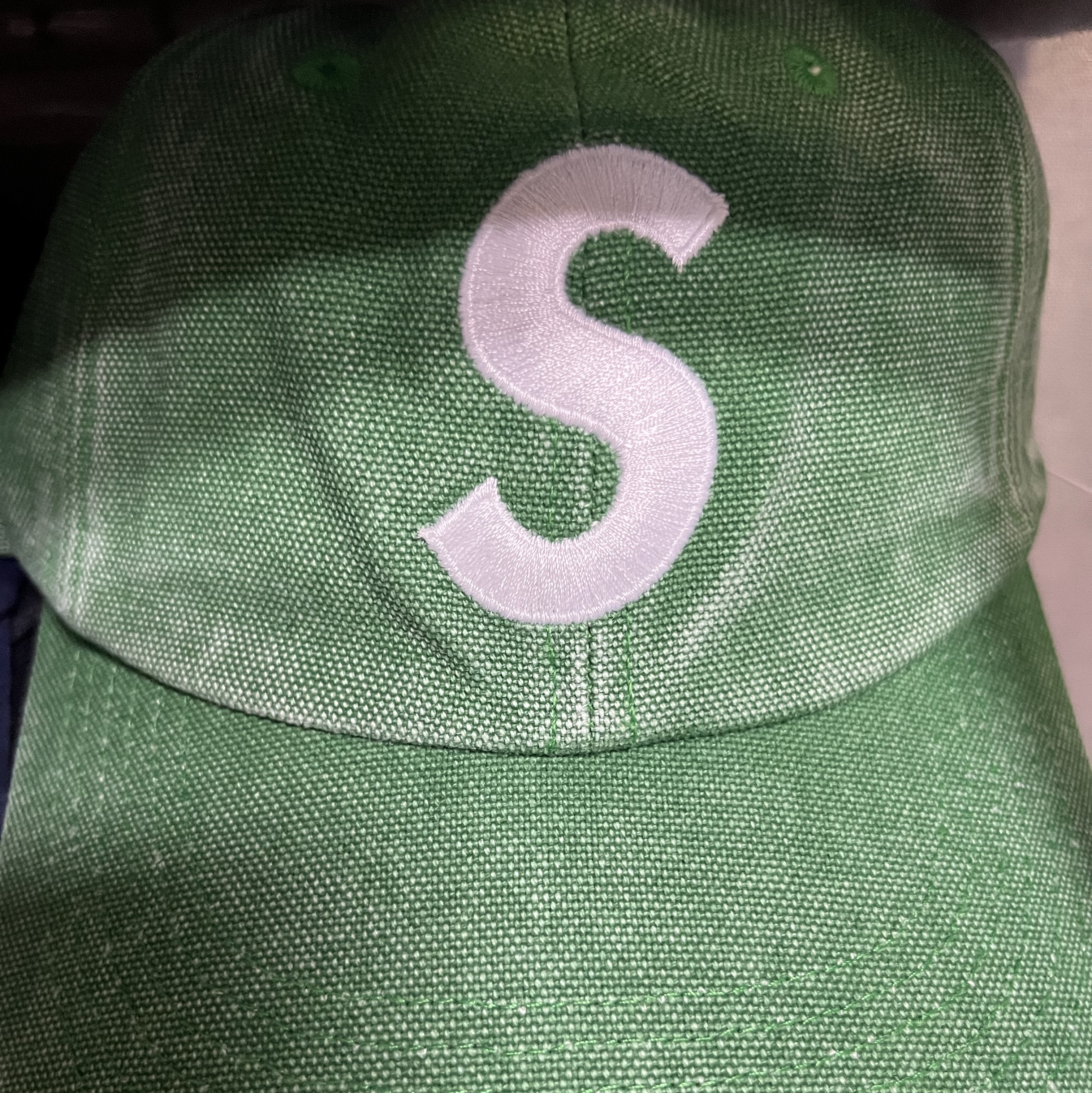 Supreme Pigment S Logo 6-Panel Green - 24FW 착용 스타일