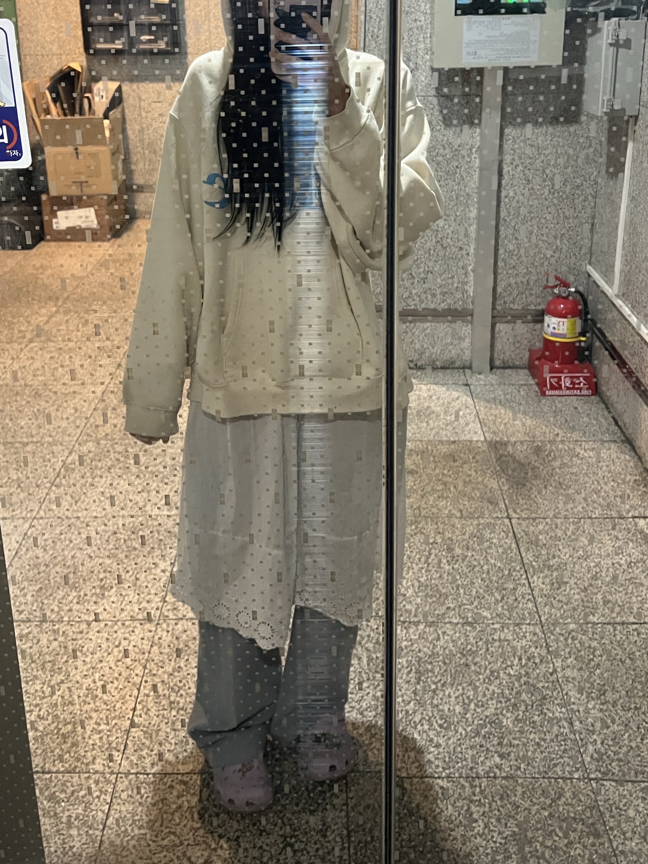 (W) UGG Classic Ultra Mini Boots Black, Adidas Adicolor Classics Firebird Track Pants Night Indigo - US Sizing 착용 스타일 - 2