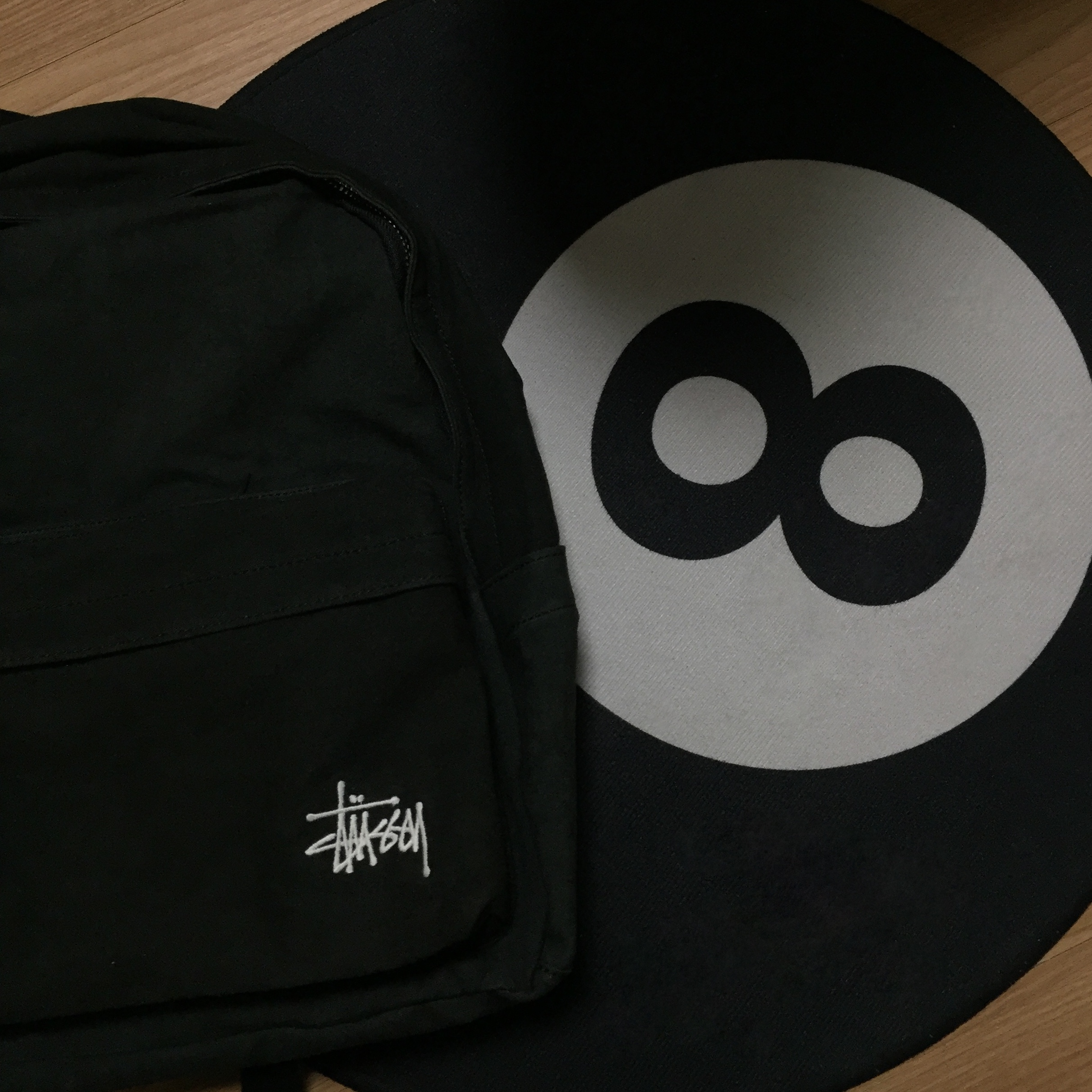 Stussy Canvas Backpack Washed Black 착용 스타일