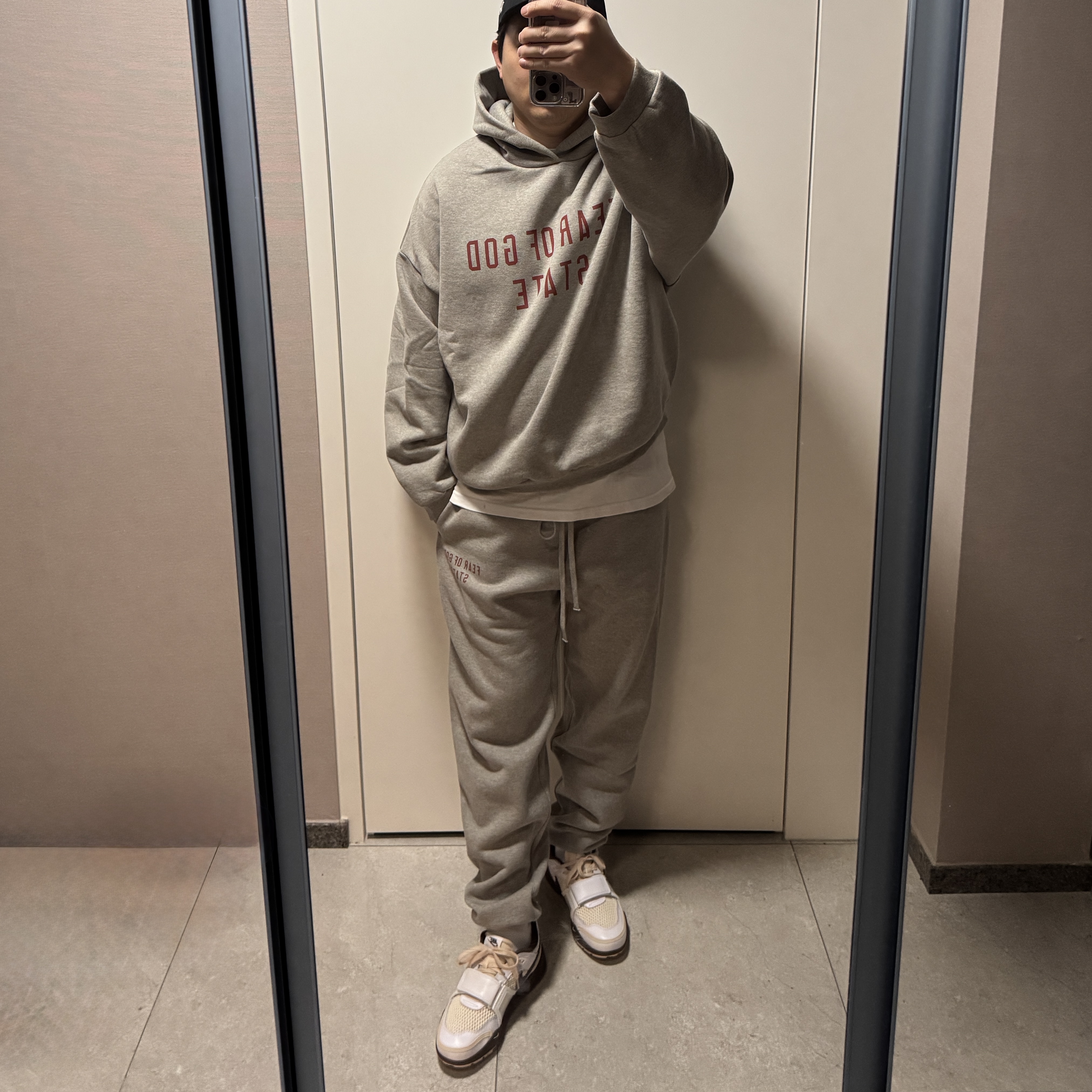 Essentials Fleece State Hoodie Dark Heather - 24FW, Essentials Fleece Essential State Sweatpant Dark Heather - 24FW 착용 스타일 - 2