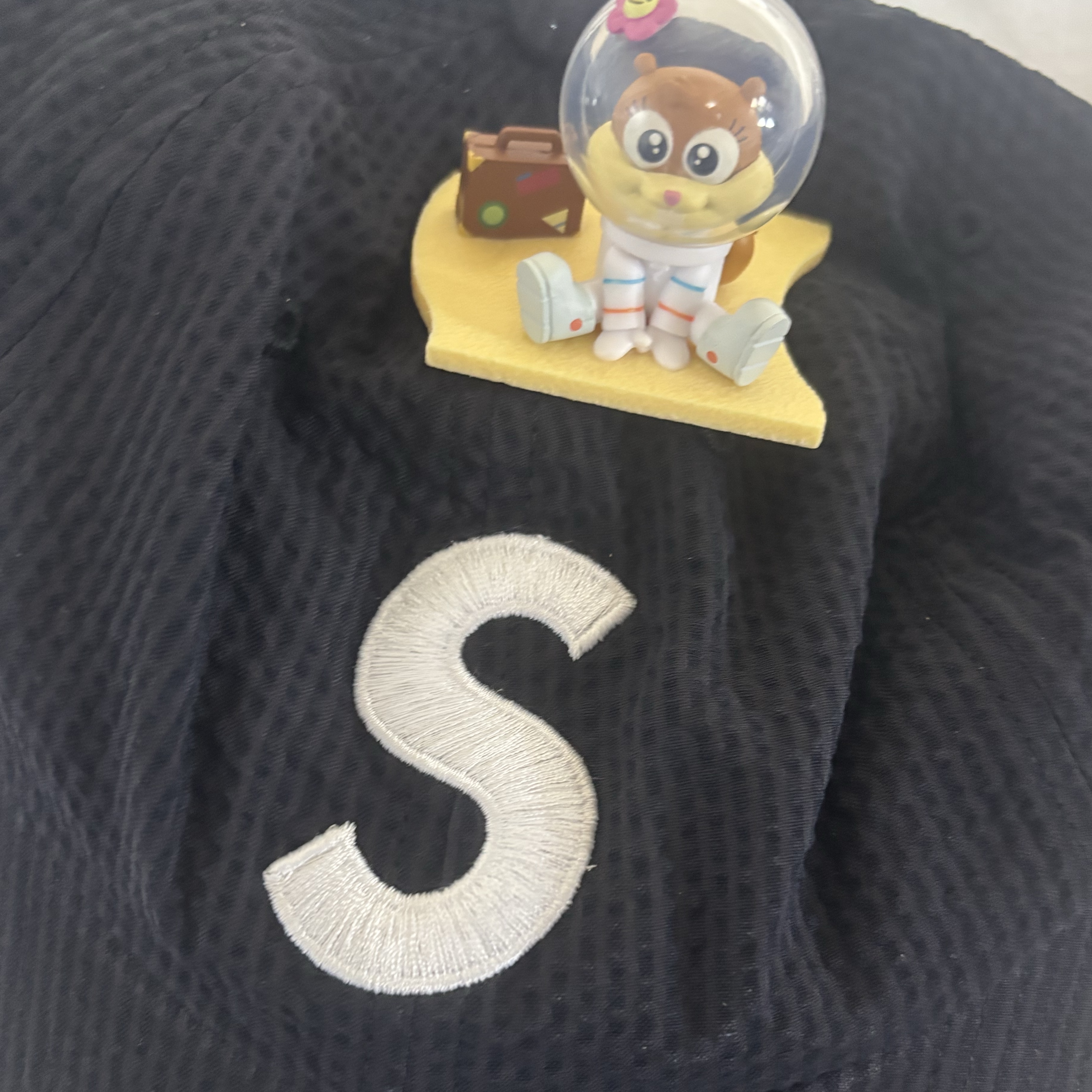 Supreme Seersucker S Logo 6-Panel Black - 24SS 착용 스타일