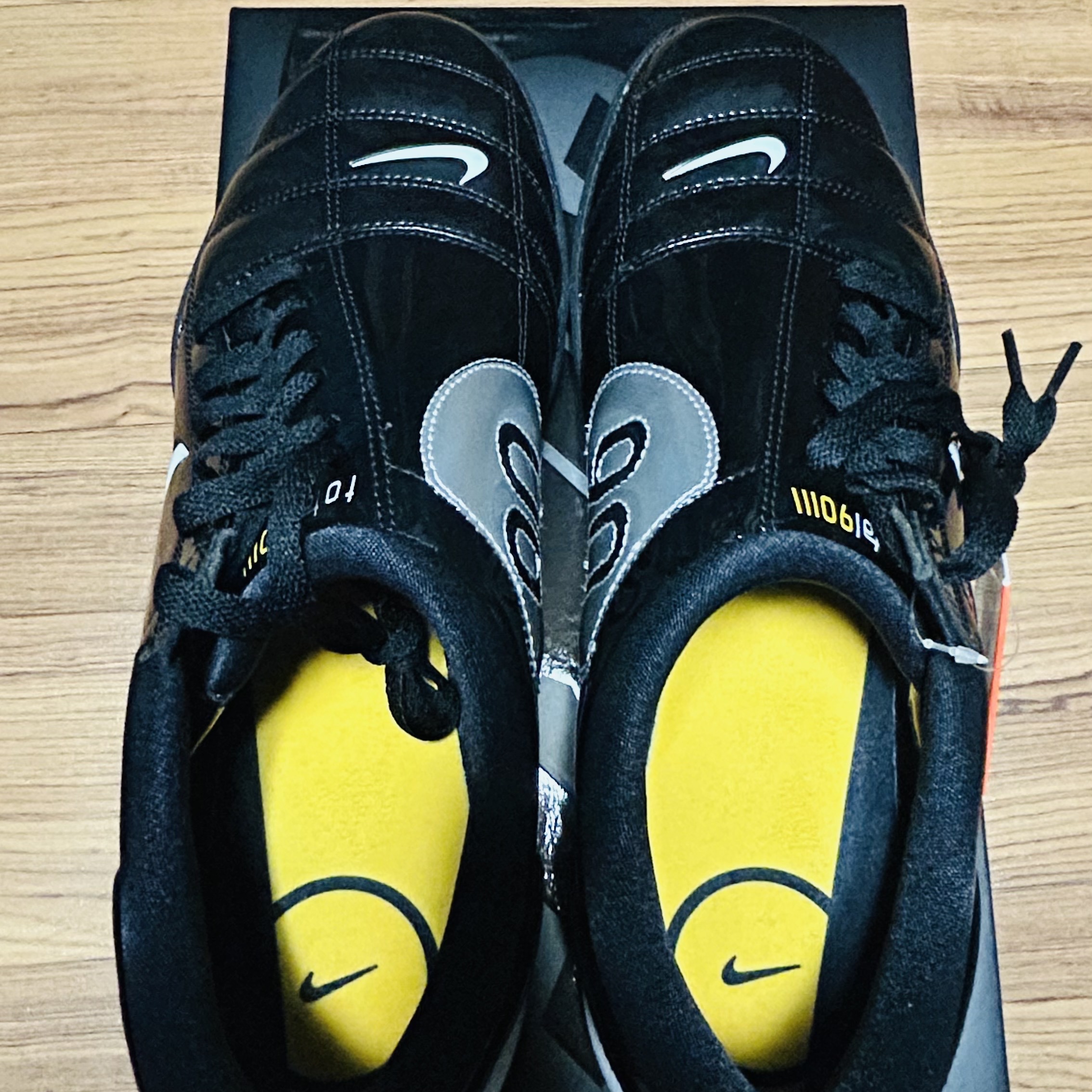 Nike Total 90 III SP Black and White 착용 스타일