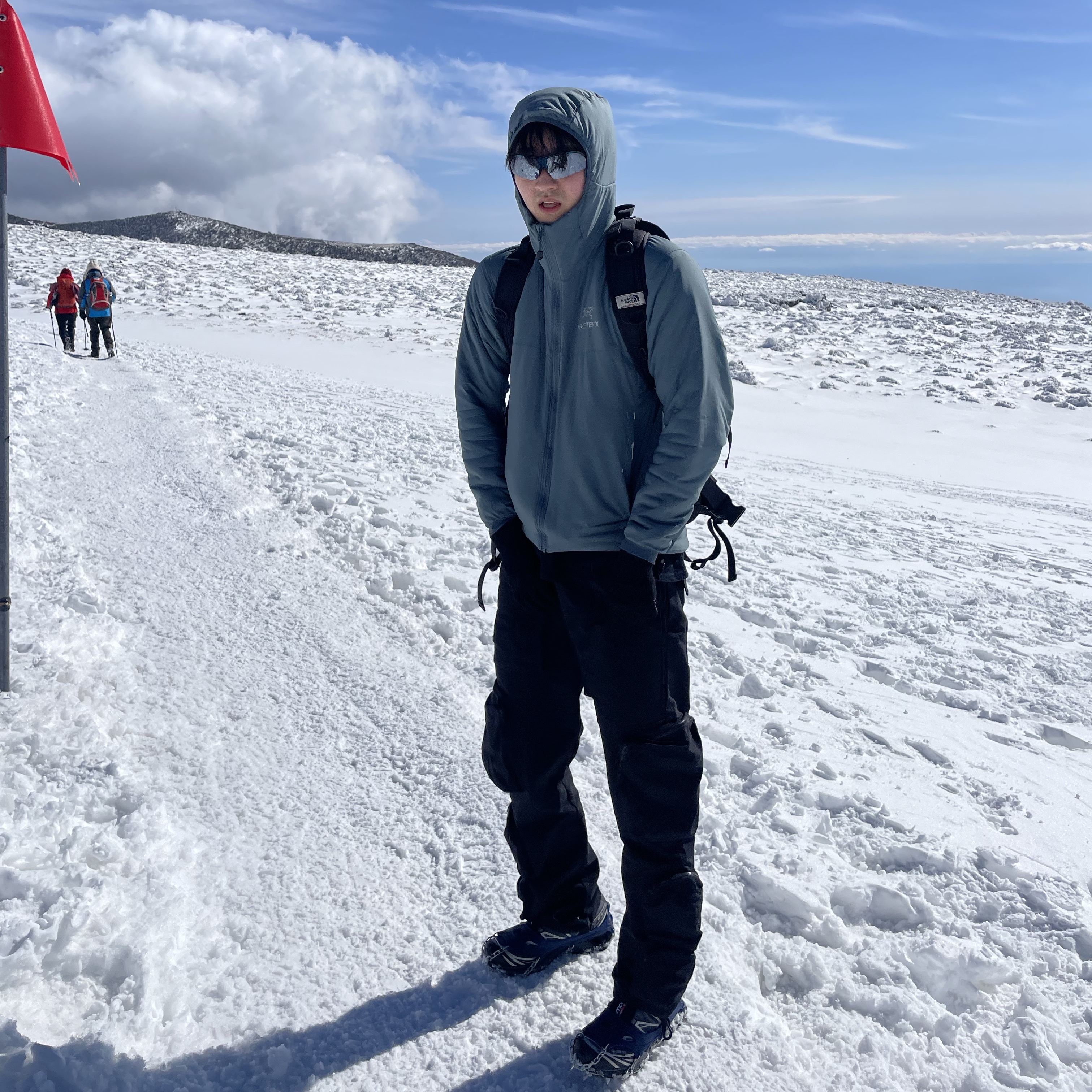Arc'teryx Atom SL Hoody Serene, Salomon XT-6 Gore-Tex Black Ebony 착용 스타일