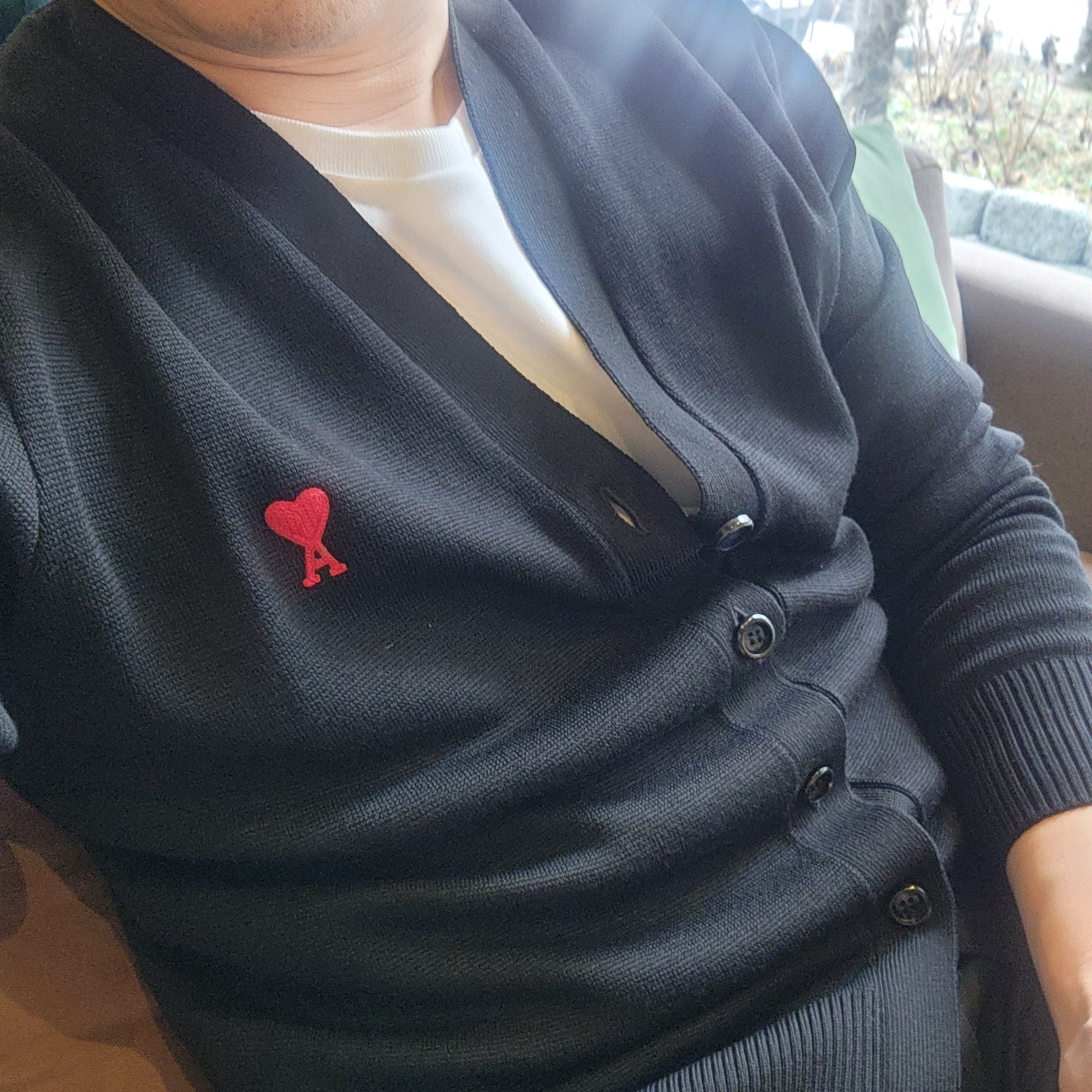 AMI de Coeur Wool Cardigan Black 착용 스타일