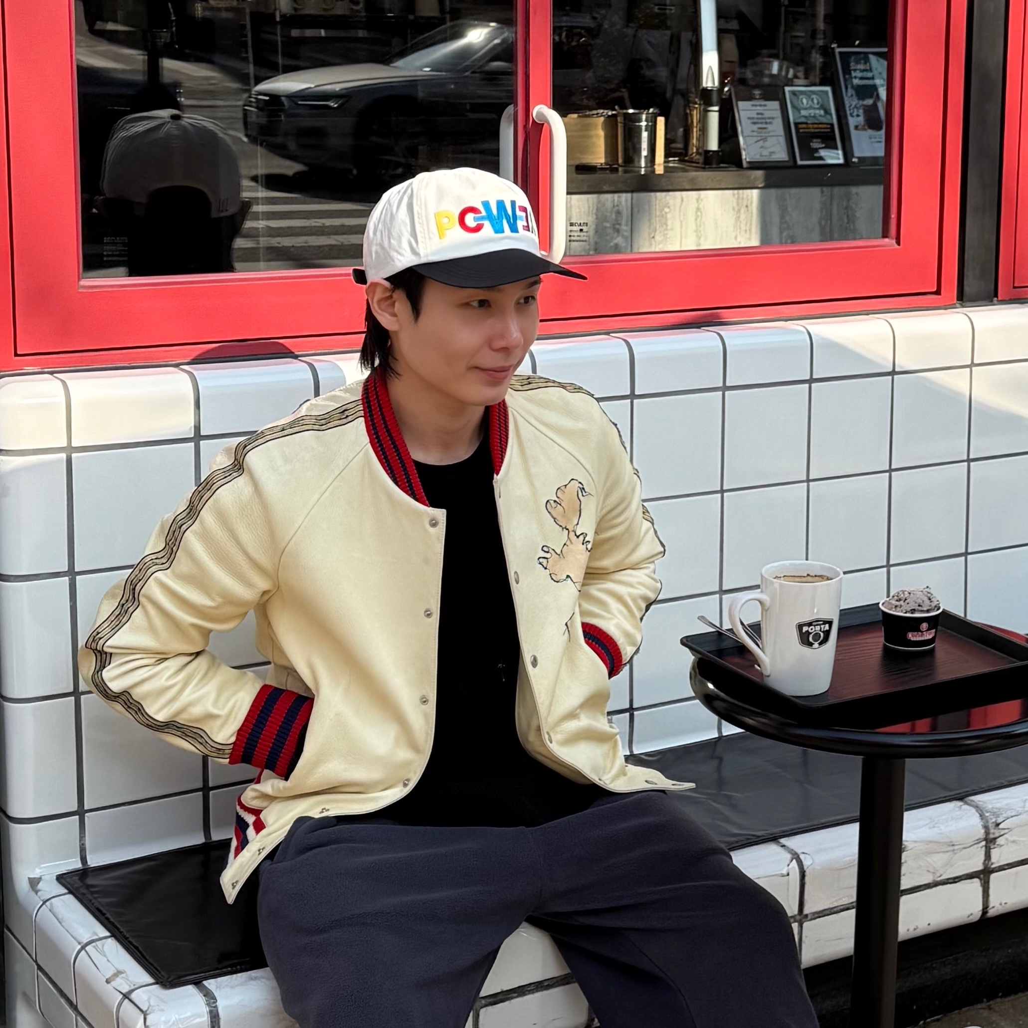 G-DRAGON Power Ball Cap White 착용 스타일 - 3