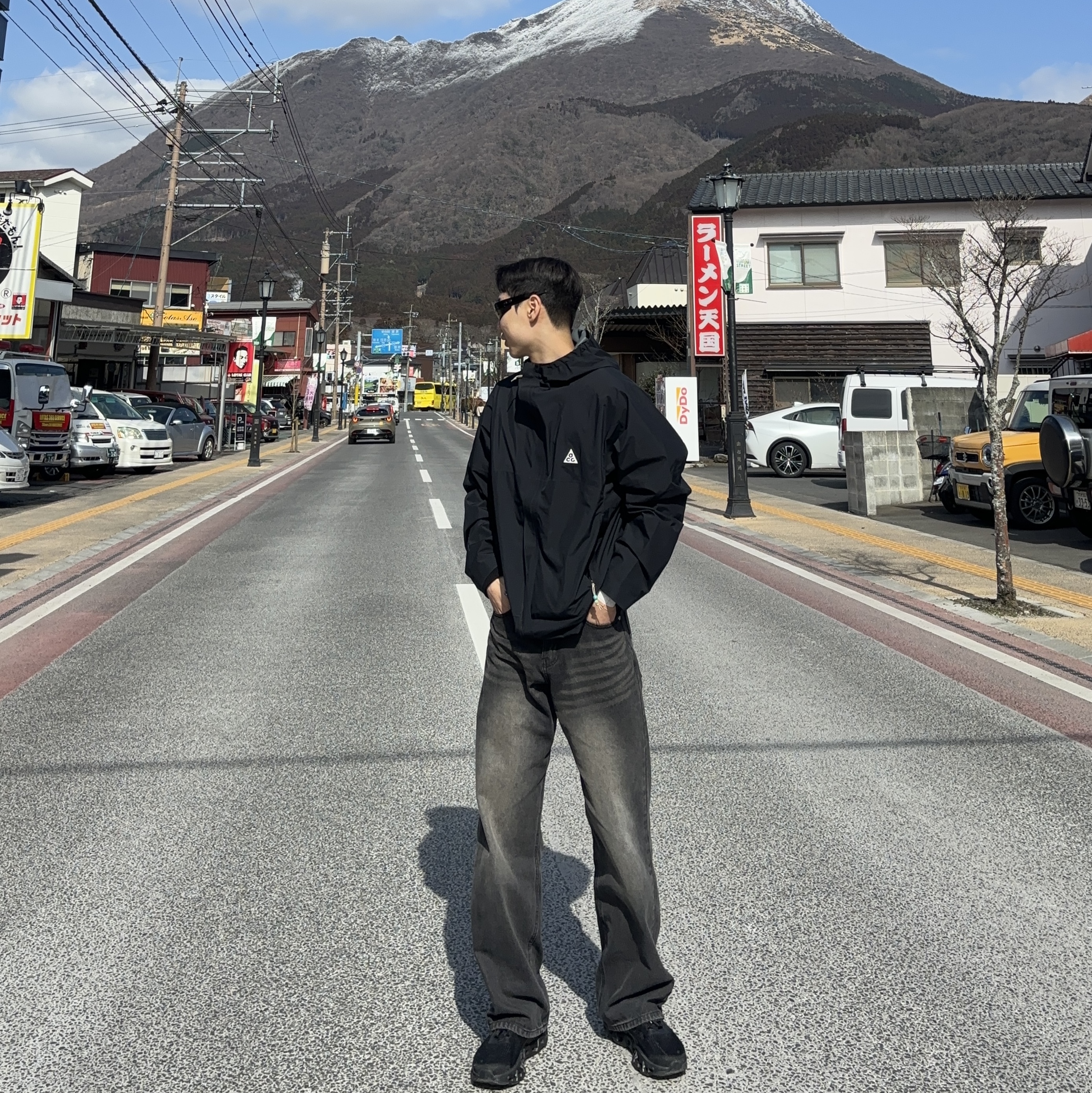 Nike ACG Storm-Fit ADV Cascade Rains Full Zip Jacket Black - Asia, On Running Cloudmonster 2 Black 착용 스타일 - 2