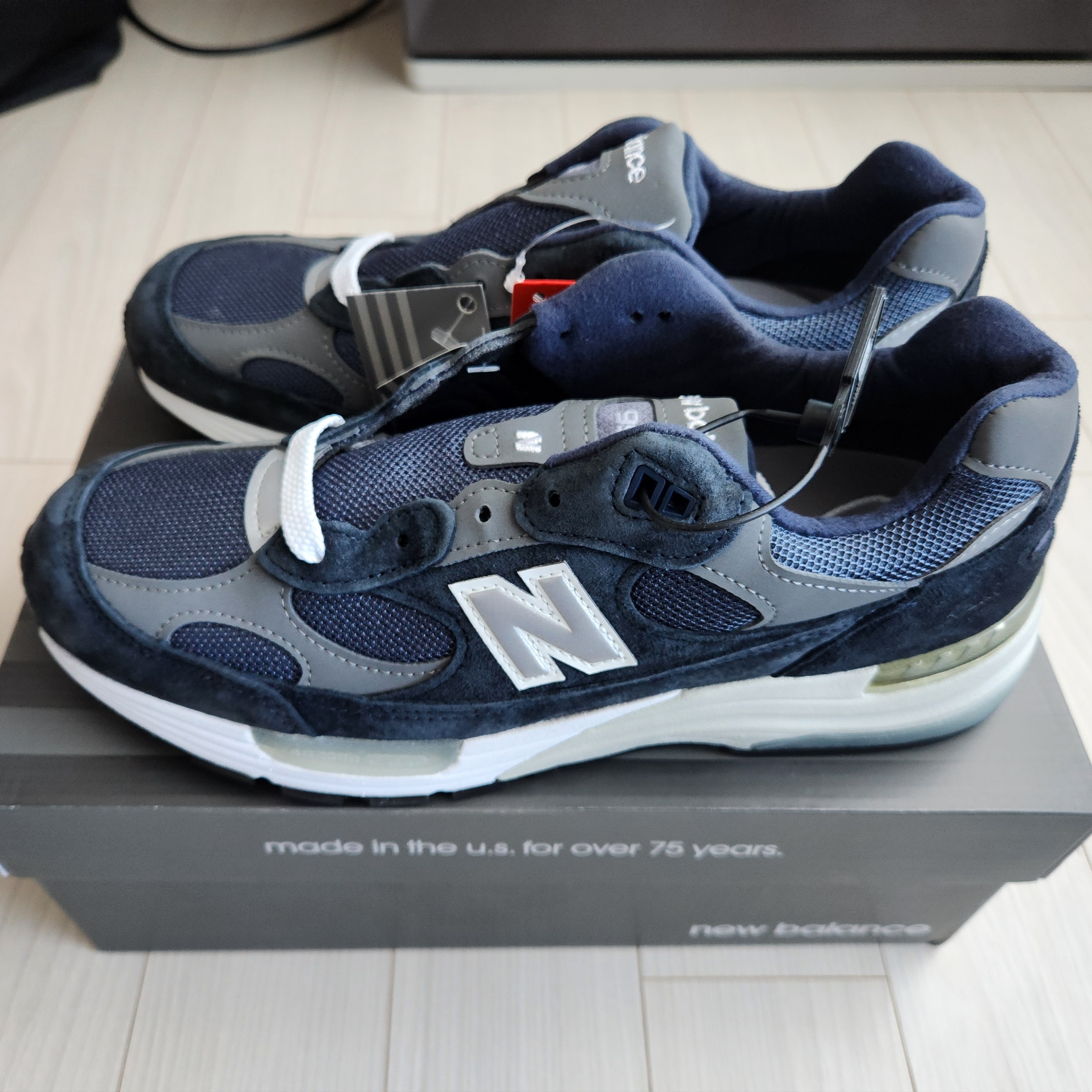 New Balance 992 Made in USA Navy 착용 스타일