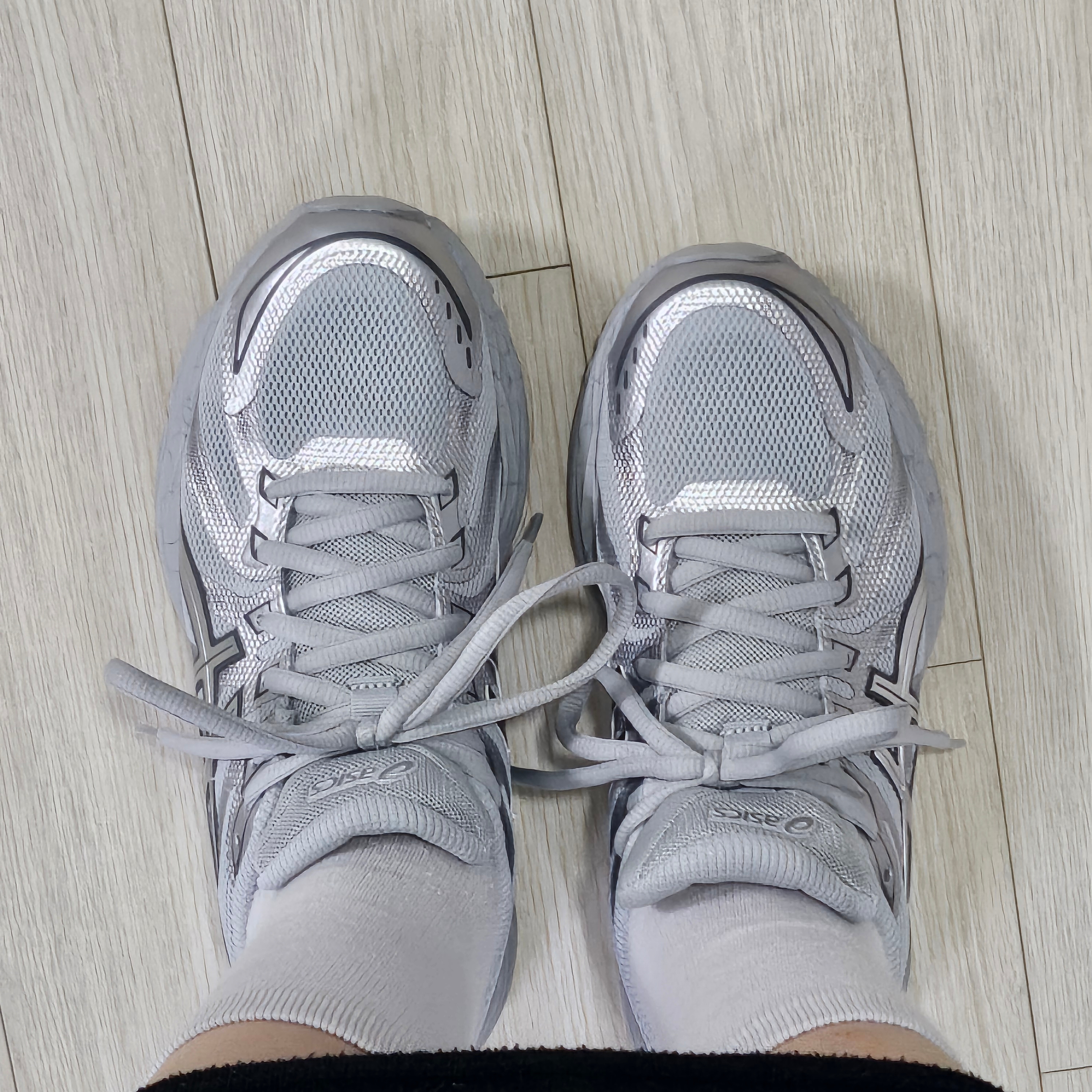 (W) Asics Gel-Flux 4 CN Gray Silver 착용 스타일 - 2