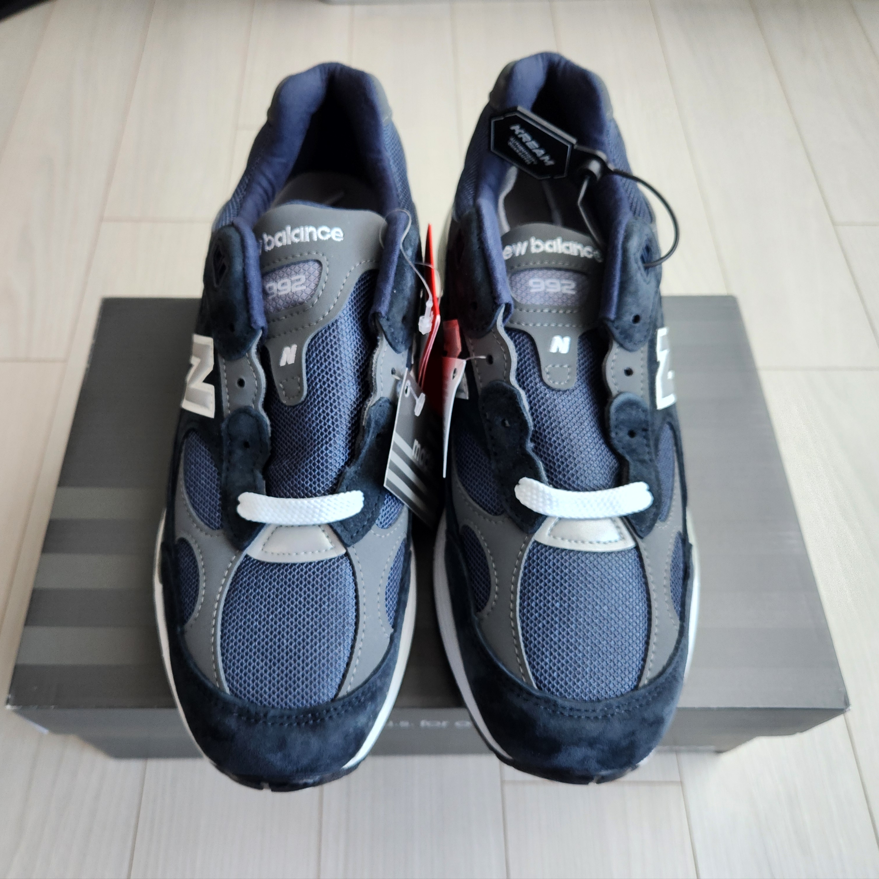 New Balance 992 Made in USA Navy 착용 스타일