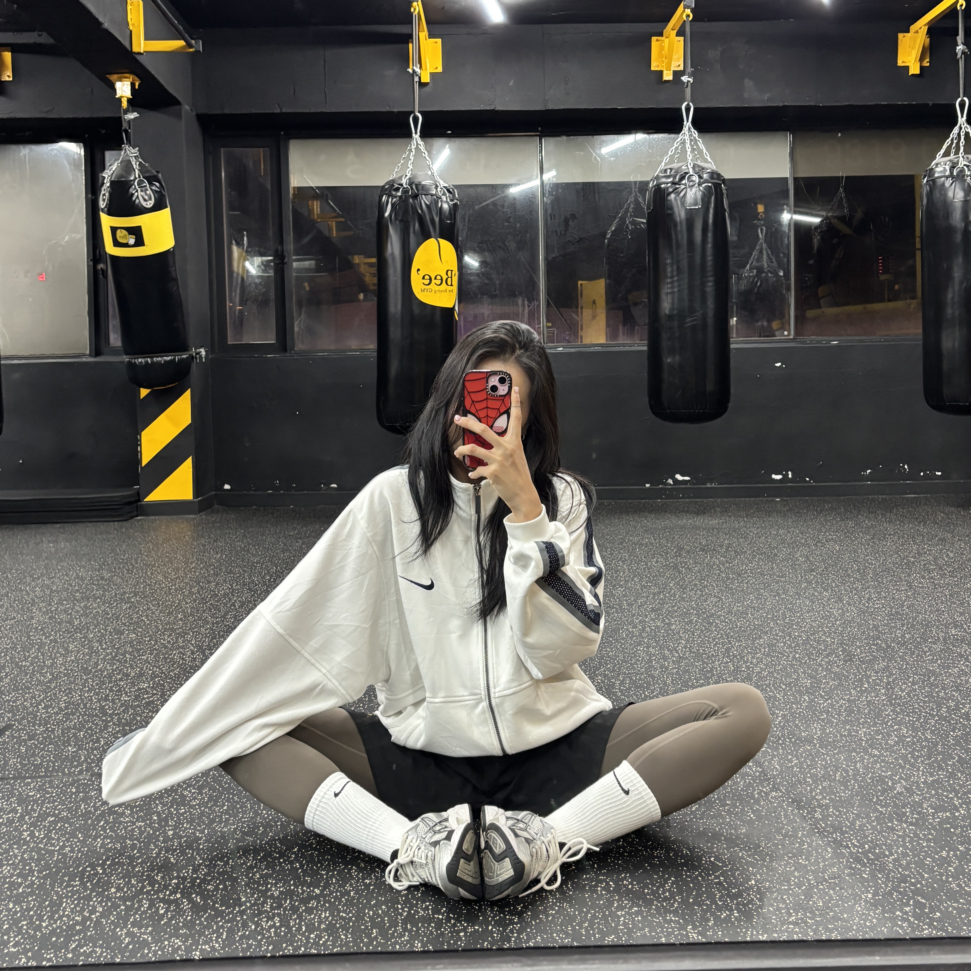 Asics Gel-1130 White Black 착용 스타일 - 1