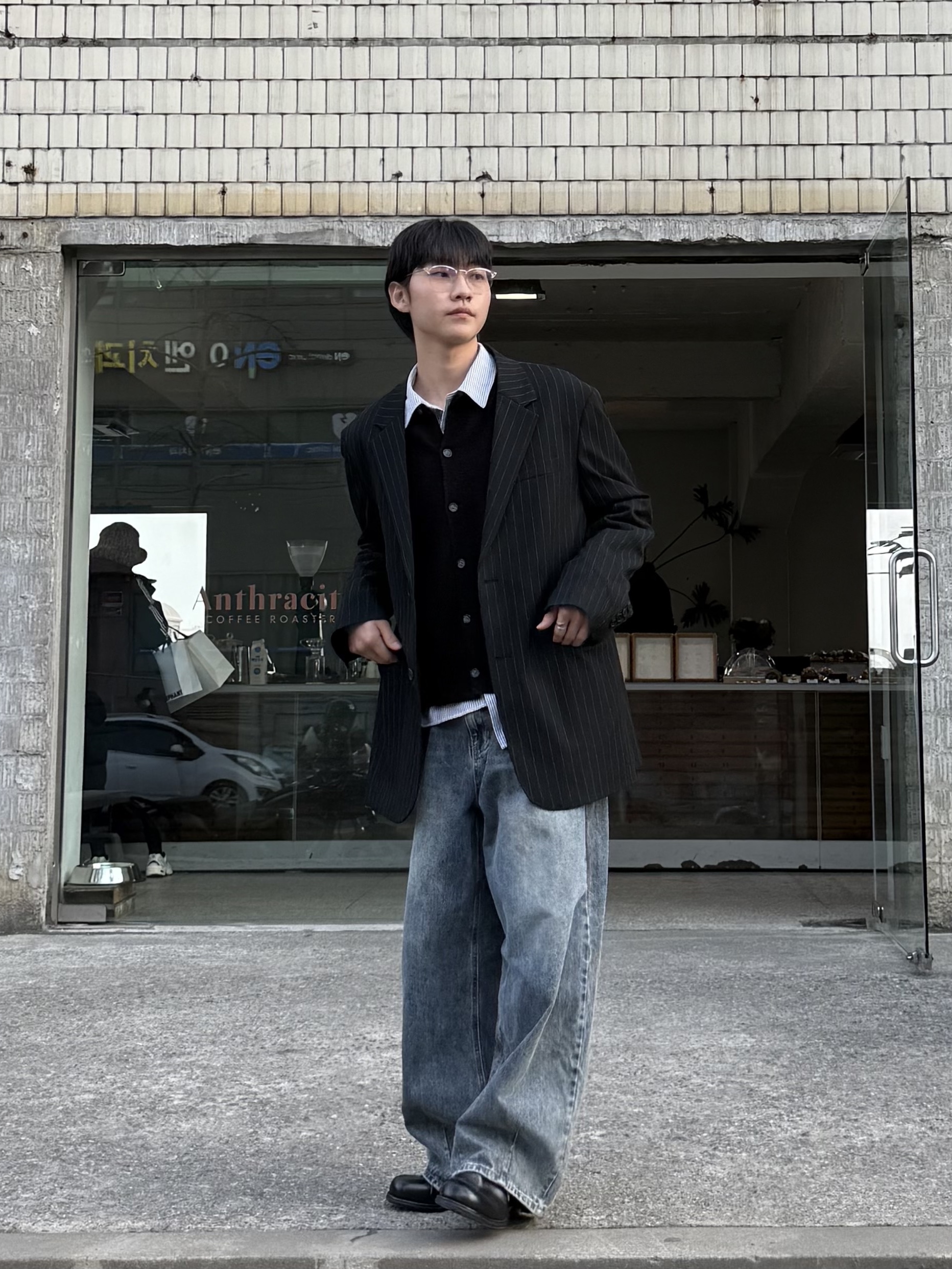 Millo Archive Crop Move Cardigan Black 착용 스타일