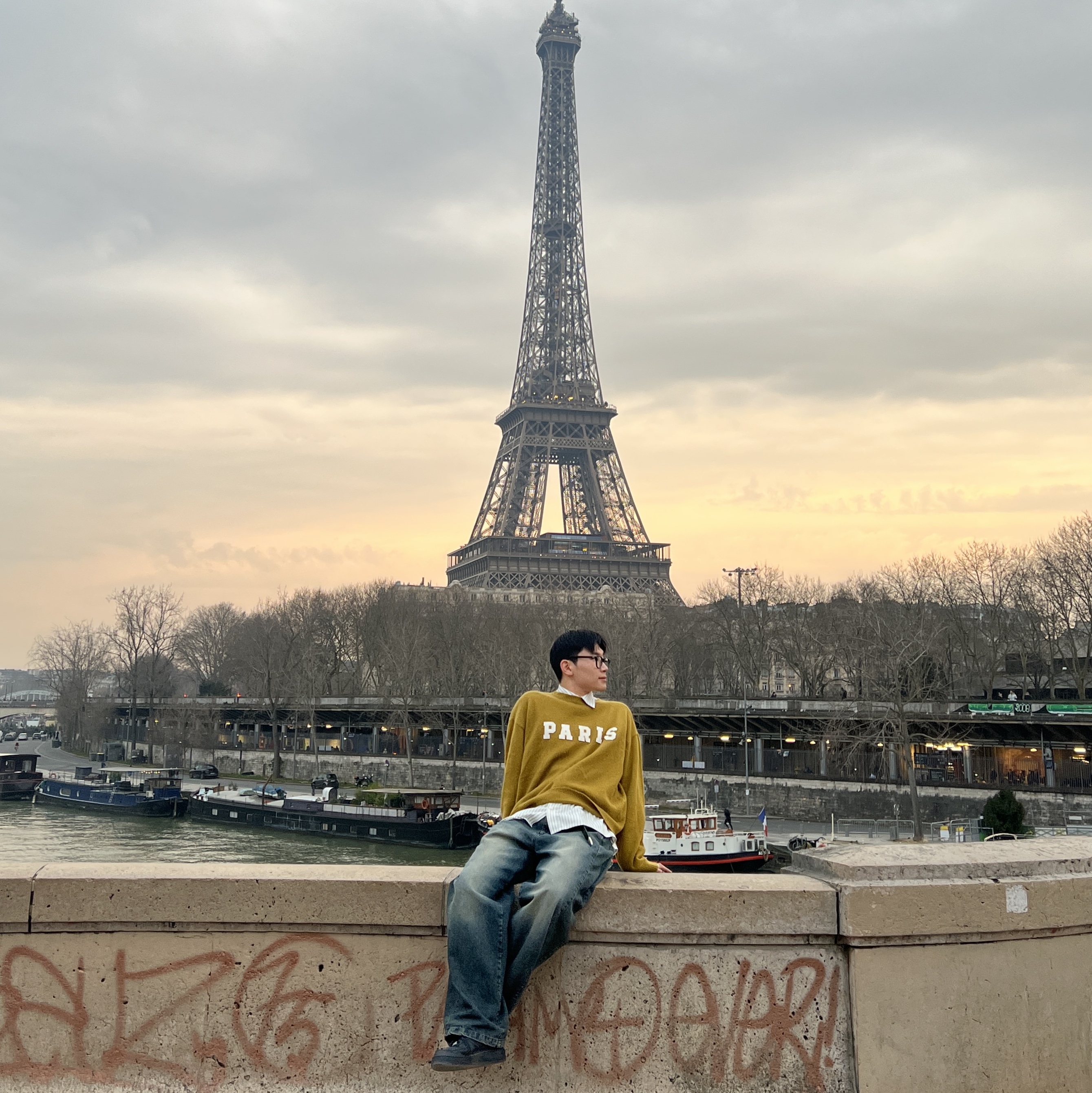 (W) Nike Air Force 1 '07 Low Triple Black 착용 스타일 - 10