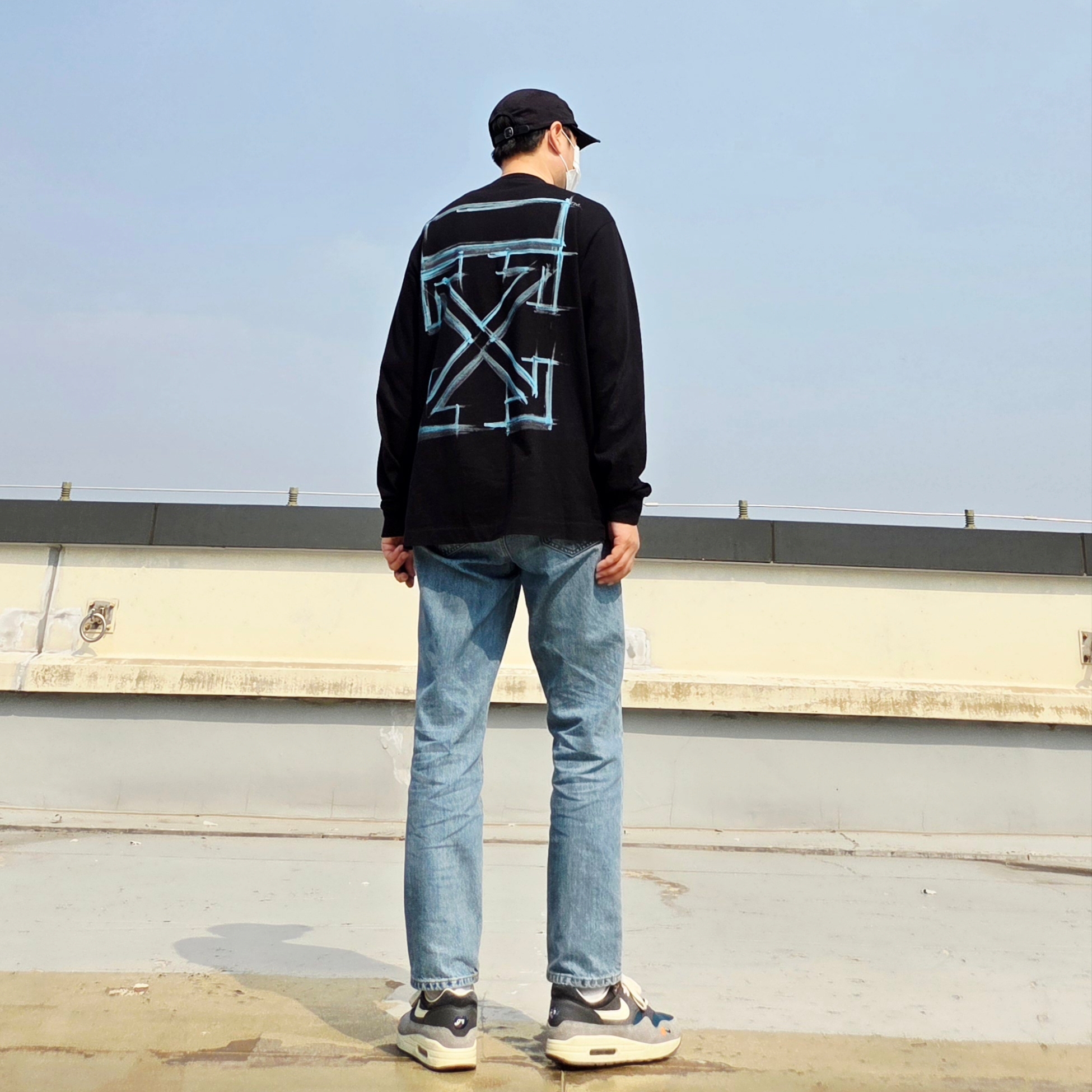 Off-White Marker Arrow Skate L/S T-Shirt Black, Gucci Interlocking G Pendant Necklace Silver 착용 스타일 - 2