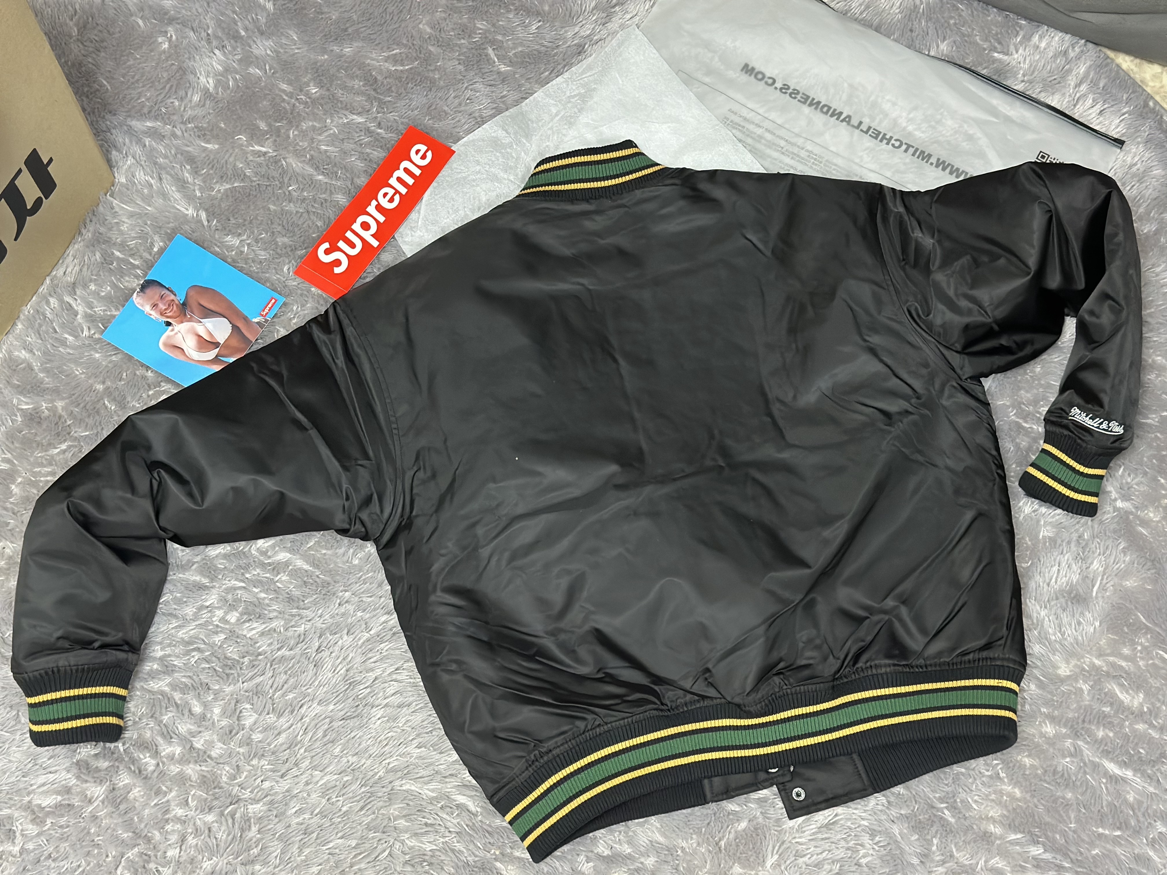 Supreme Mitchell & Ness Camo Logo Varsity Jacket Black - 25SS 착용 스타일 - 2