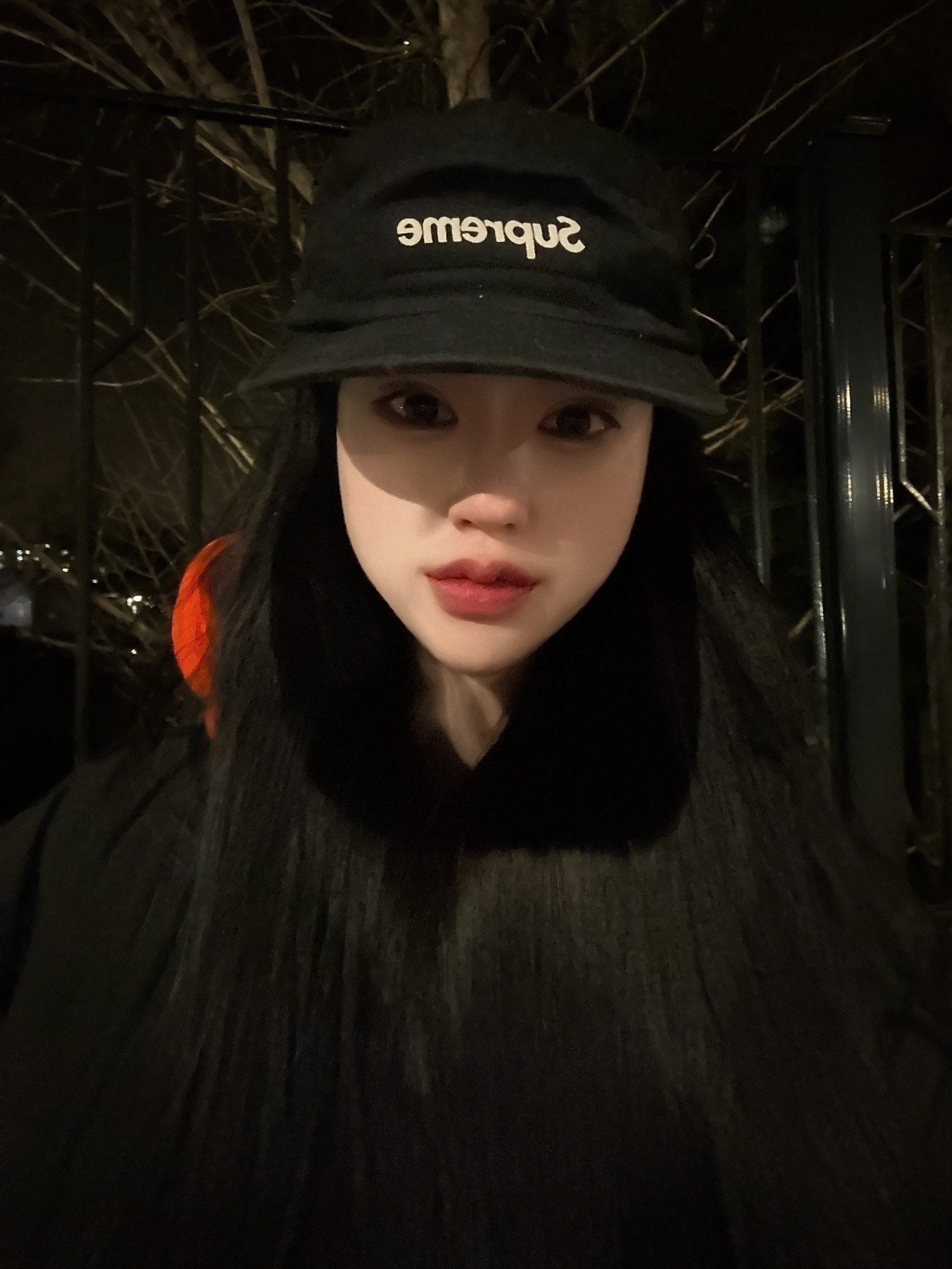 Supreme Military Camp Cap Black - 24FW, Supreme Box Logo Hooded Sweatshirt Dark Orange - 24FW 착용 스타일 - 2