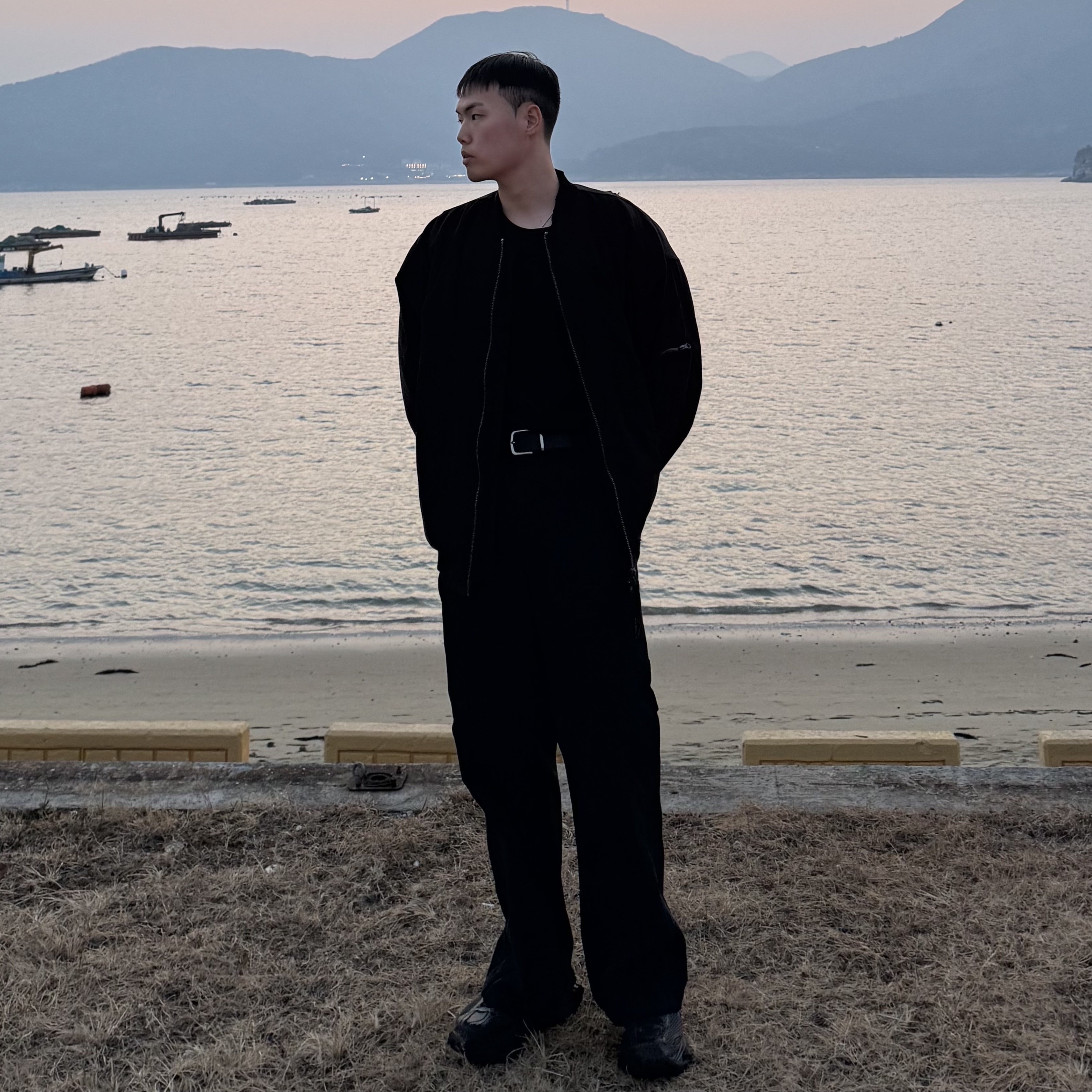 Undermycar Dtrange Dead Starange Destroyed Bomber Obsidian - 23SS, Nike x Matthew M Williams Zoom 004 Triple Black 착용 스타일 - 3