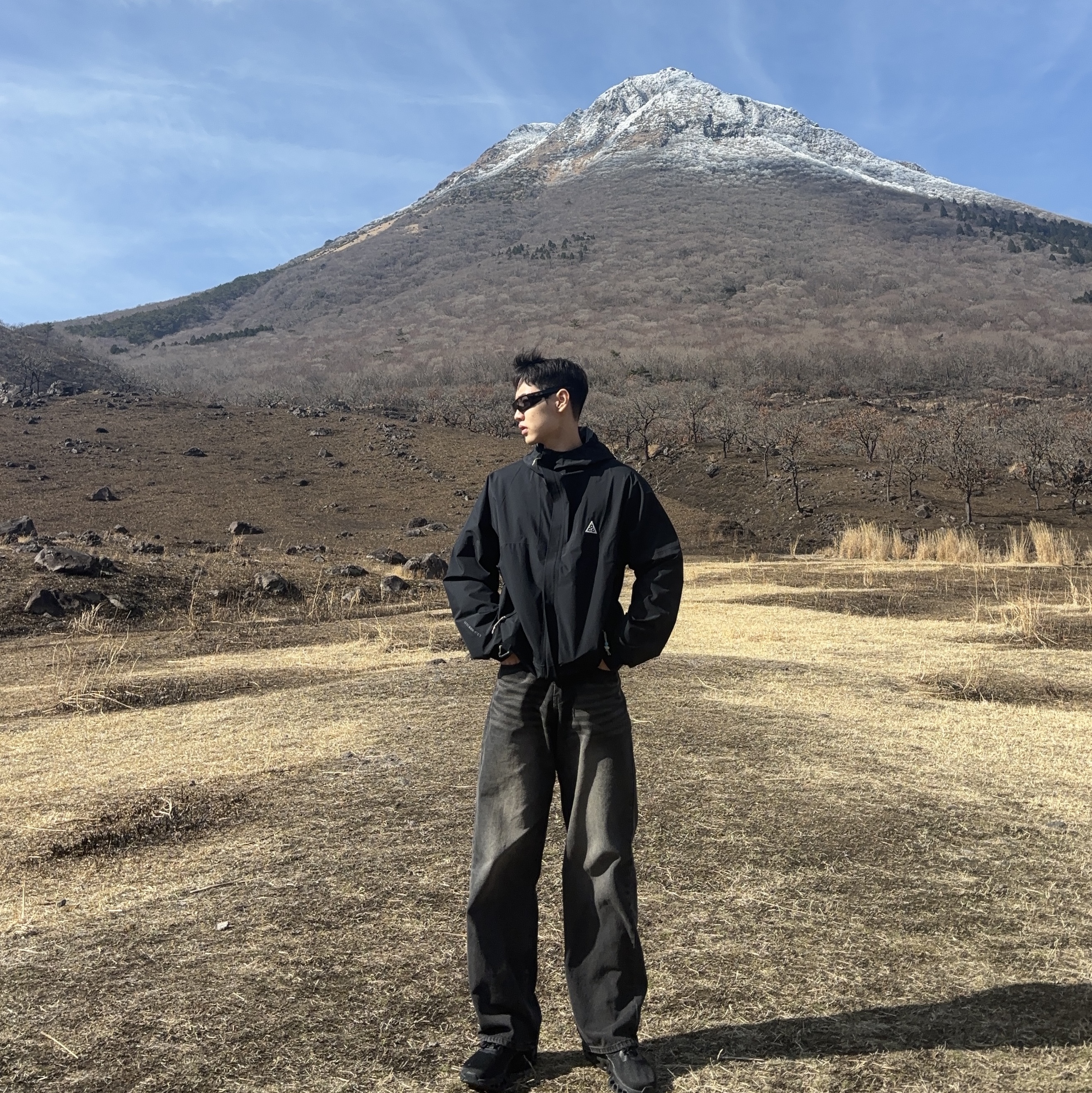 Nike ACG Storm-Fit ADV Cascade Rains Full Zip Jacket Black - Asia, On Running Cloudmonster 2 Black 착용 스타일 - 1