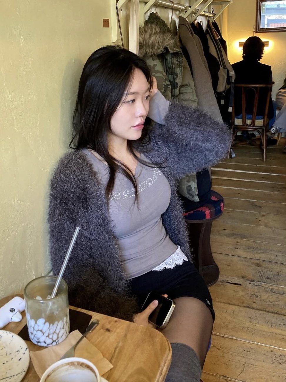 MUCENT Pore Fleece Micro Pants Black 착용 스타일 - 3