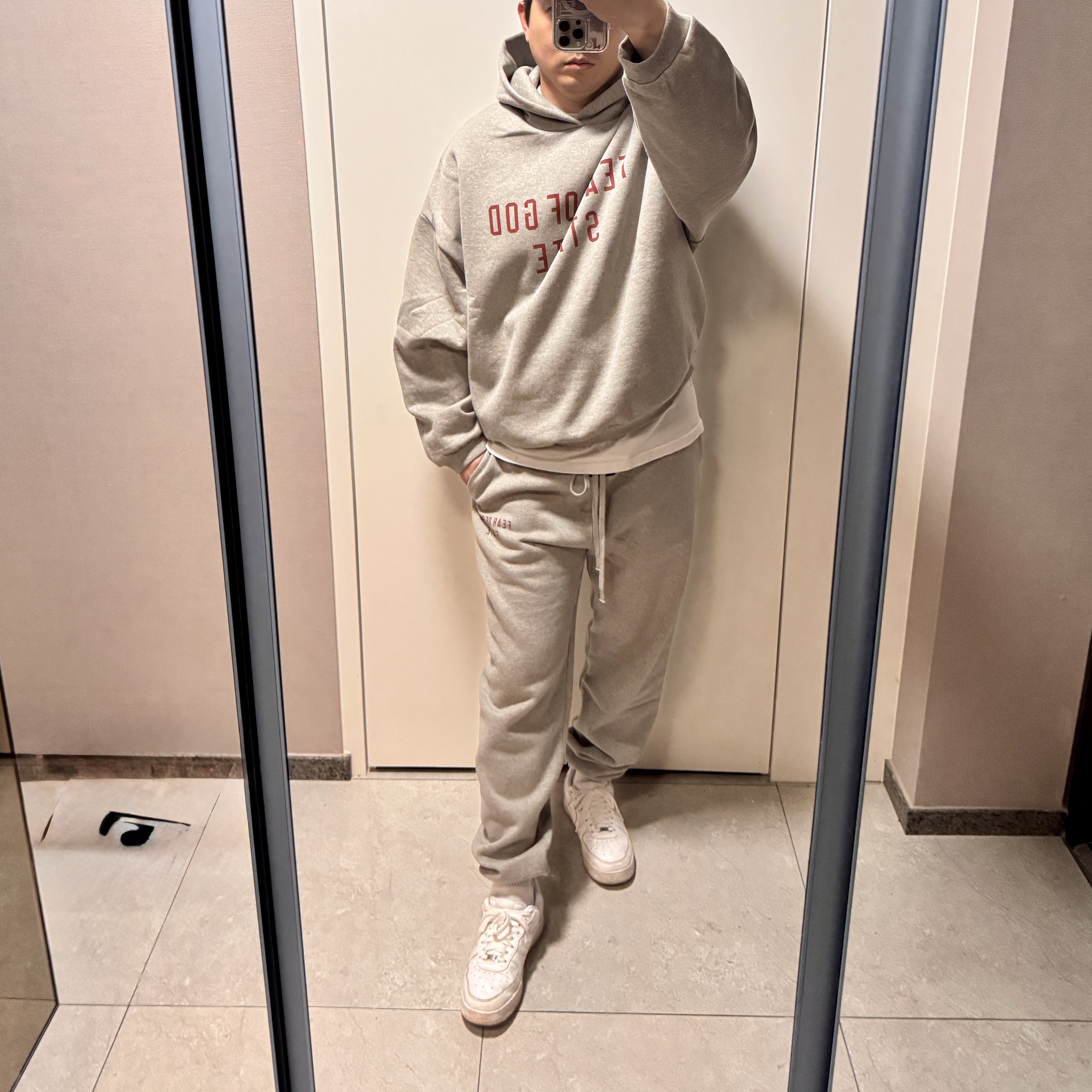 Essentials Fleece State Hoodie Dark Heather - 24FW, Essentials Fleece Essential State Sweatpant Dark Heather - 24FW 착용 스타일 - 1