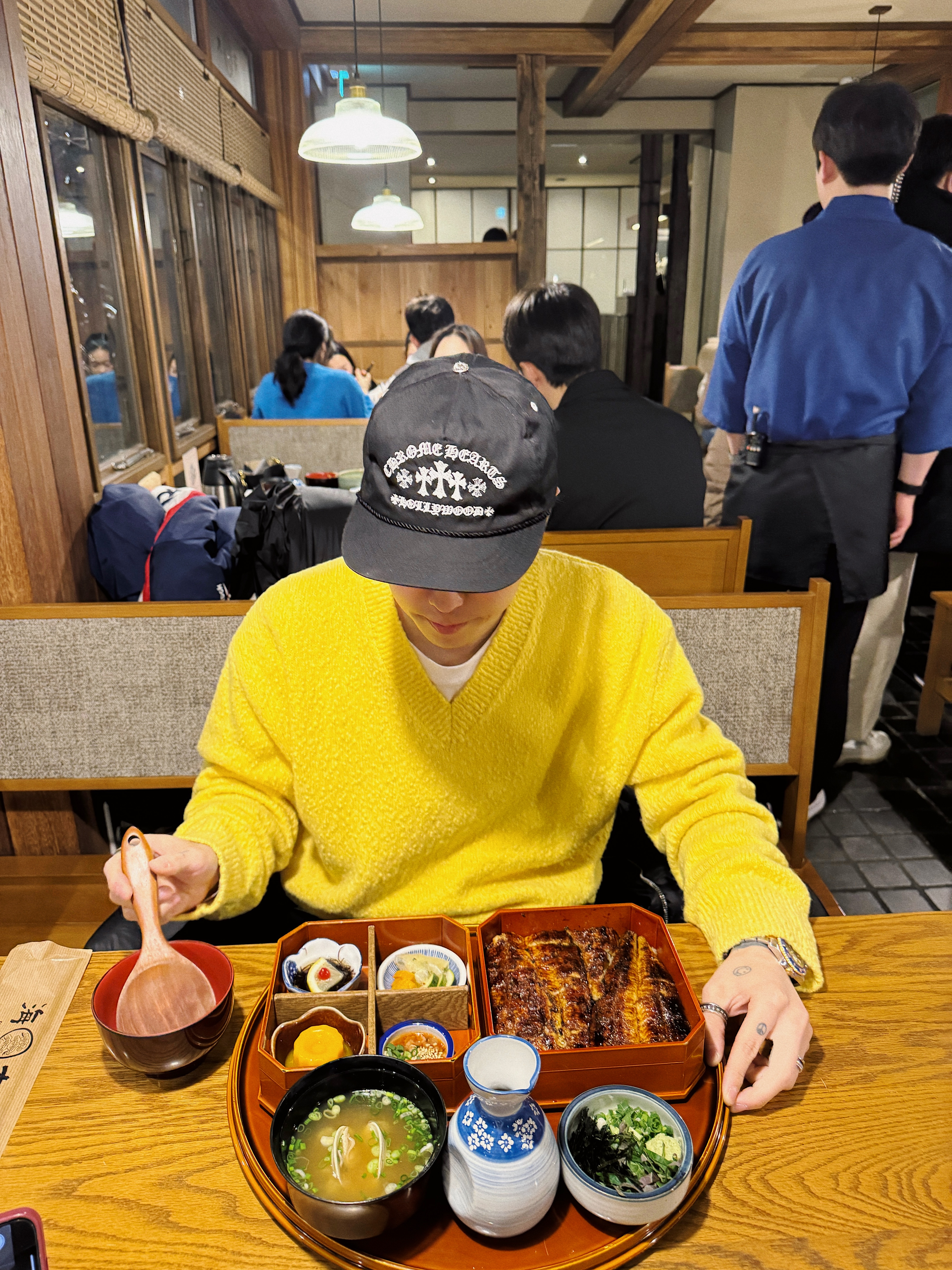 STU Round Neck Cardigan Yellow, STU Casentino V-Neck Knit Yellow 착용 스타일 - 3