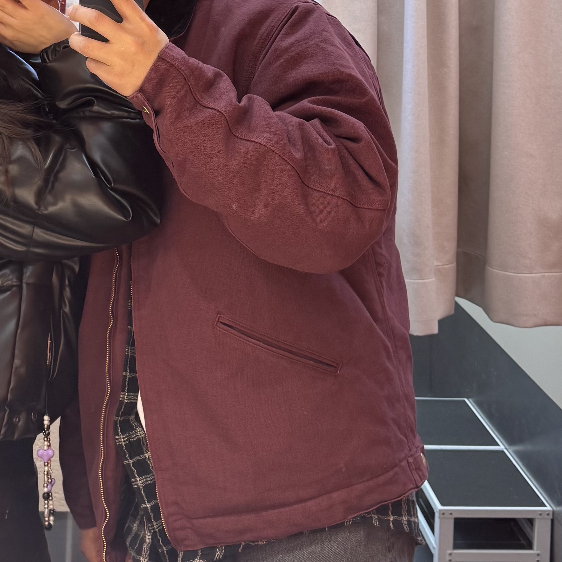 Carhartt WIP Organic Cotton Dearborn Canvas OG Detroit Jacket Malbec Aged Canvas - Winter, Our Legacy Gabe Fudgin Brown Suede 착용 스타일 - 2