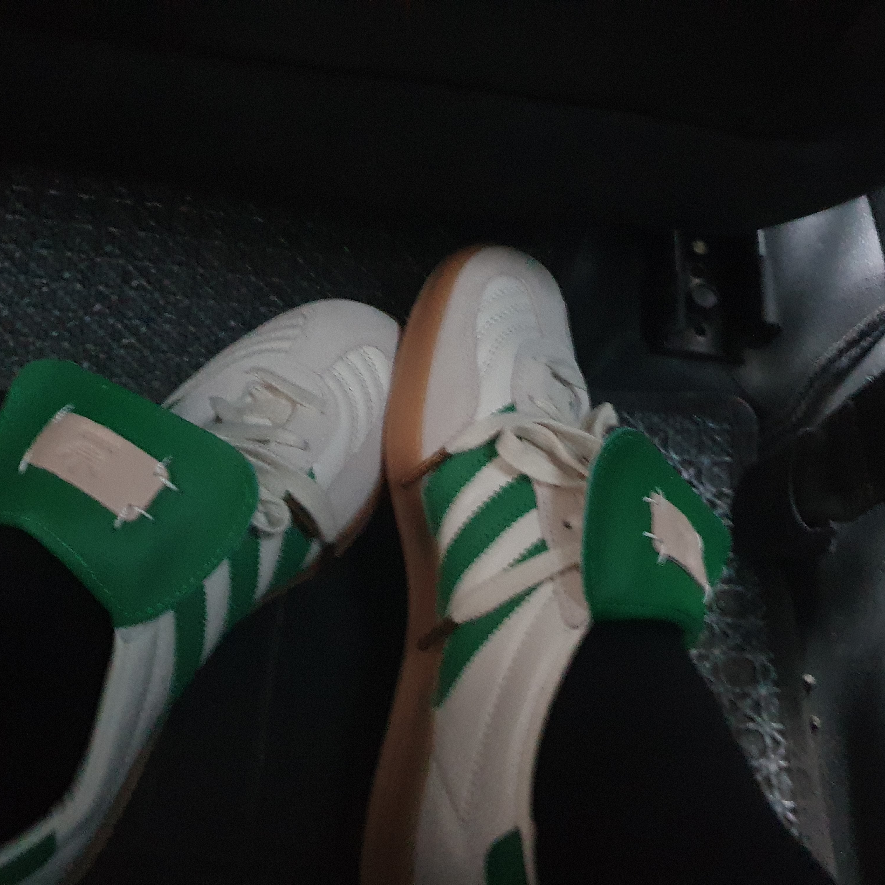 Adidas x Foot Industry Gazelle Indoor Off White Green 착용 스타일