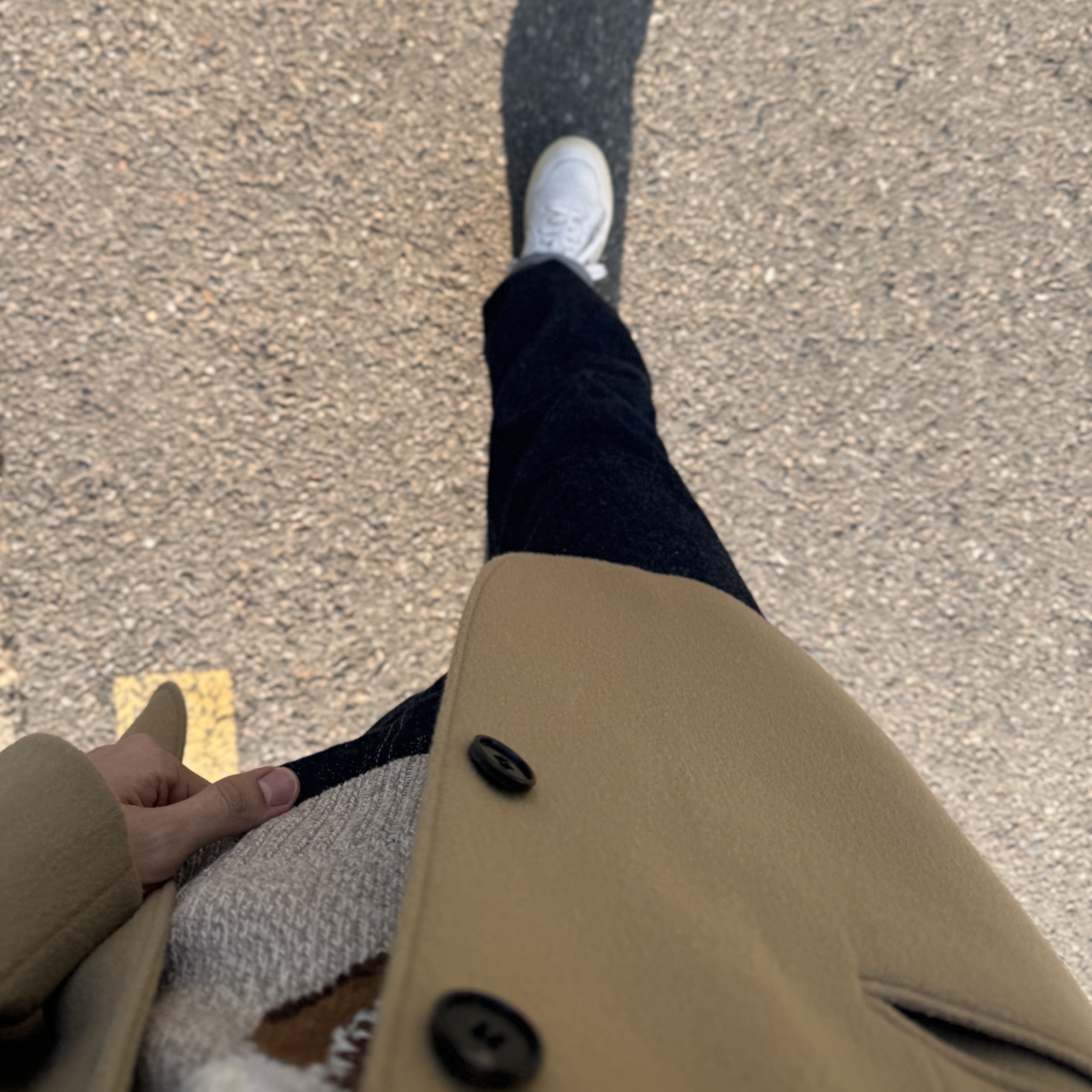Fullcount 1101W Straight Denim One Wash Indigo Blue, Autry Medalist Low Goatskin Sneakers White 착용 스타일
