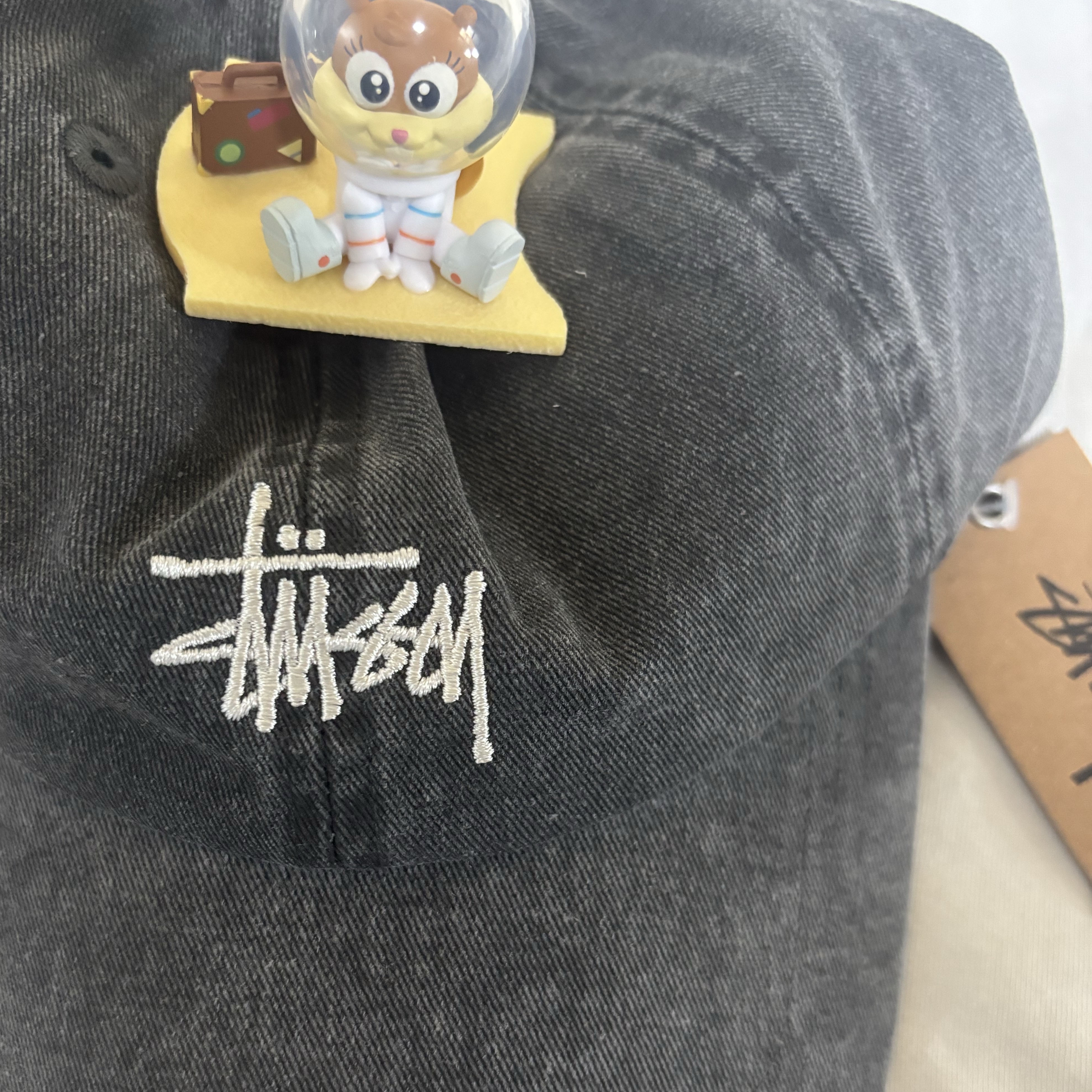 Stussy Washed Basic Low Pro Cap Charcoal 착용 스타일