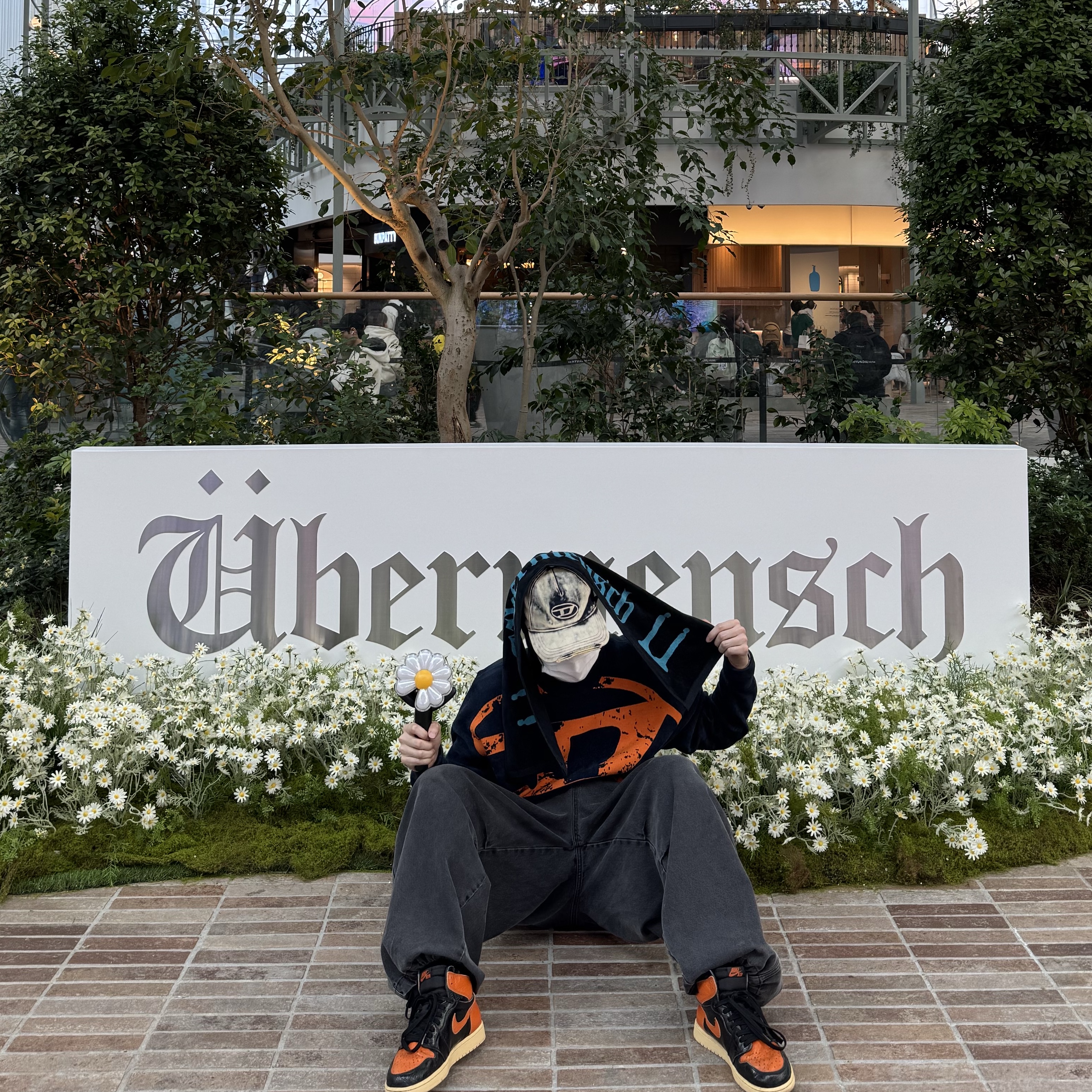 G-DRAGON Ubermensch Slogan Towel Mint, Jordan 1 Retro High Shattered Backboard 3.0 착용 스타일