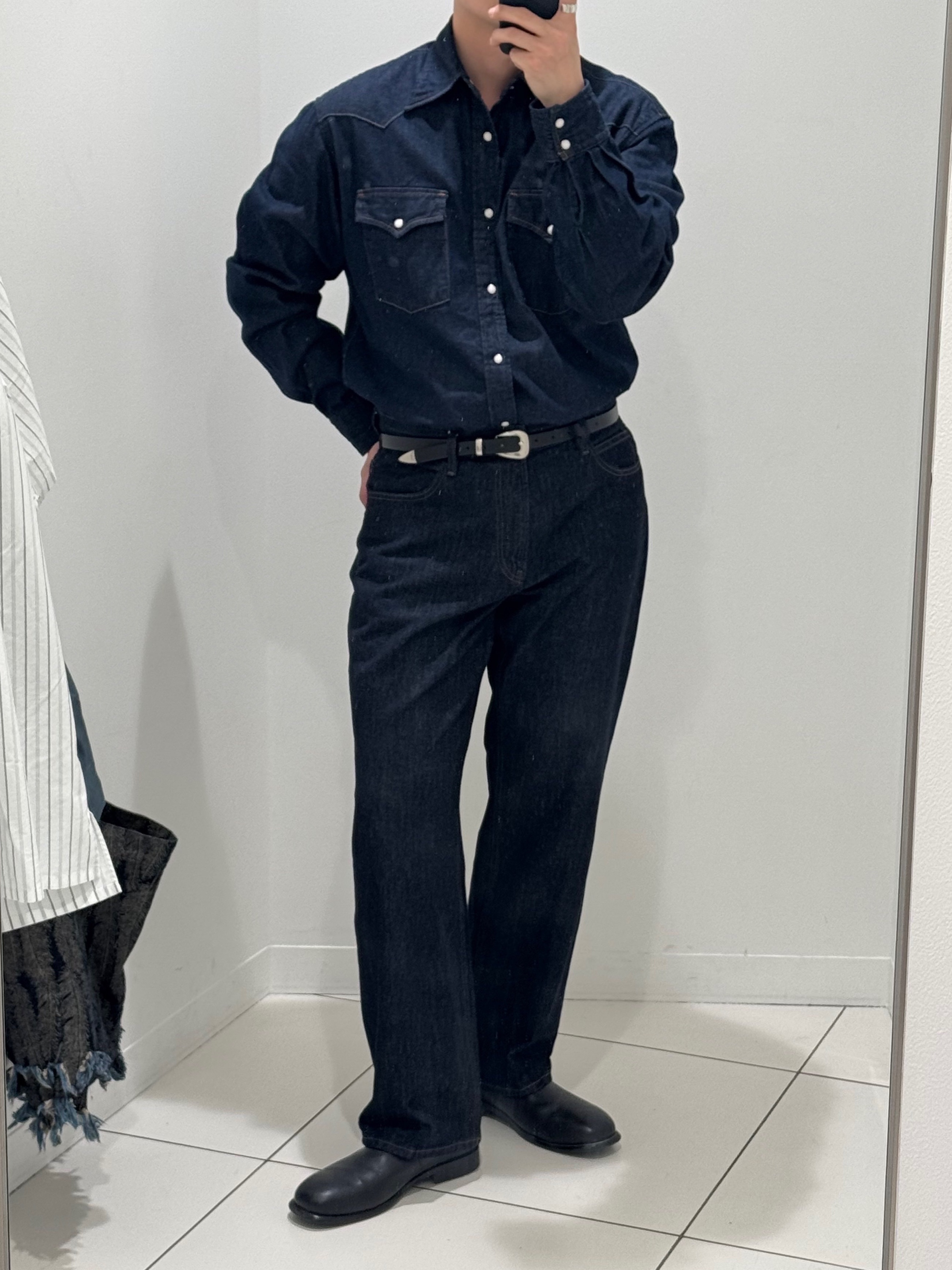 Kapital 8 oz. Denim Husky Western Shirt Indigo, Uniqlo x JW Anderson Straight Jean Blue - KR 착용 스타일