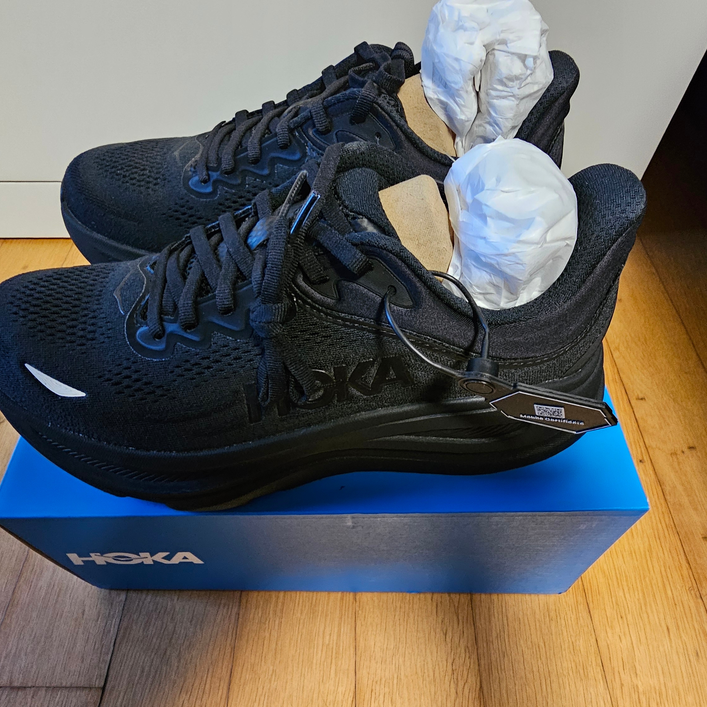 Hoka Bondi 9 Black - Wide 착용 스타일