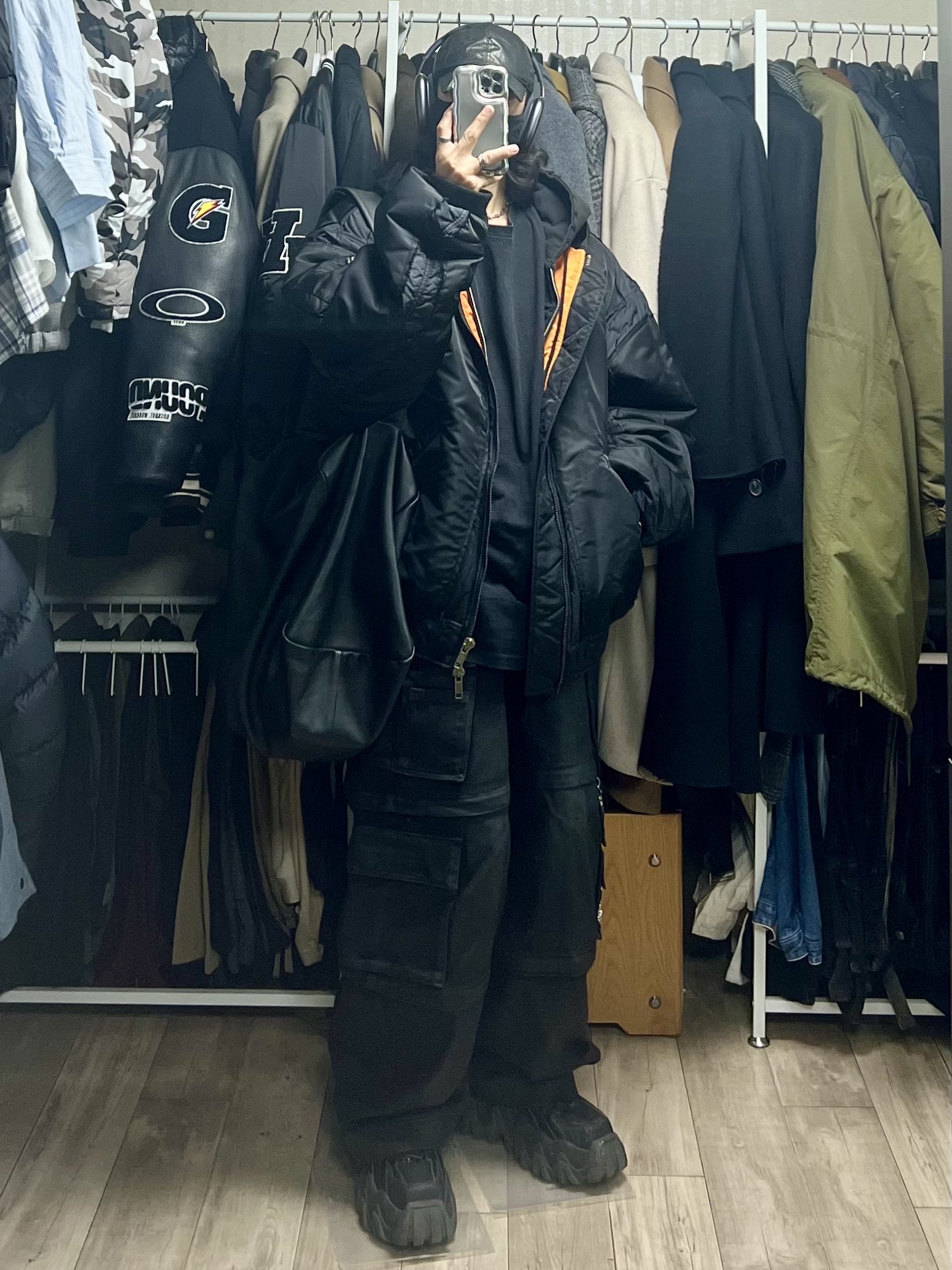 Project G/R Reworked Hooded Bomber Jacket Black, Project G/R Distressed Layer Zip Hoodie Faded Black 착용 스타일
