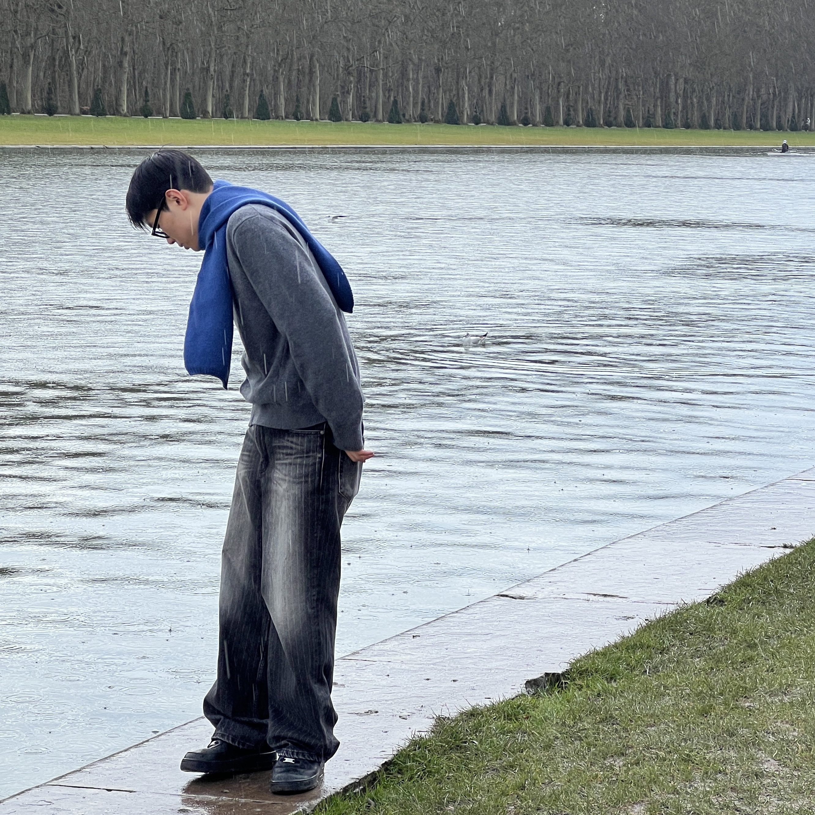 (W) Nike Air Force 1 '07 Low Triple Black 착용 스타일 - 9