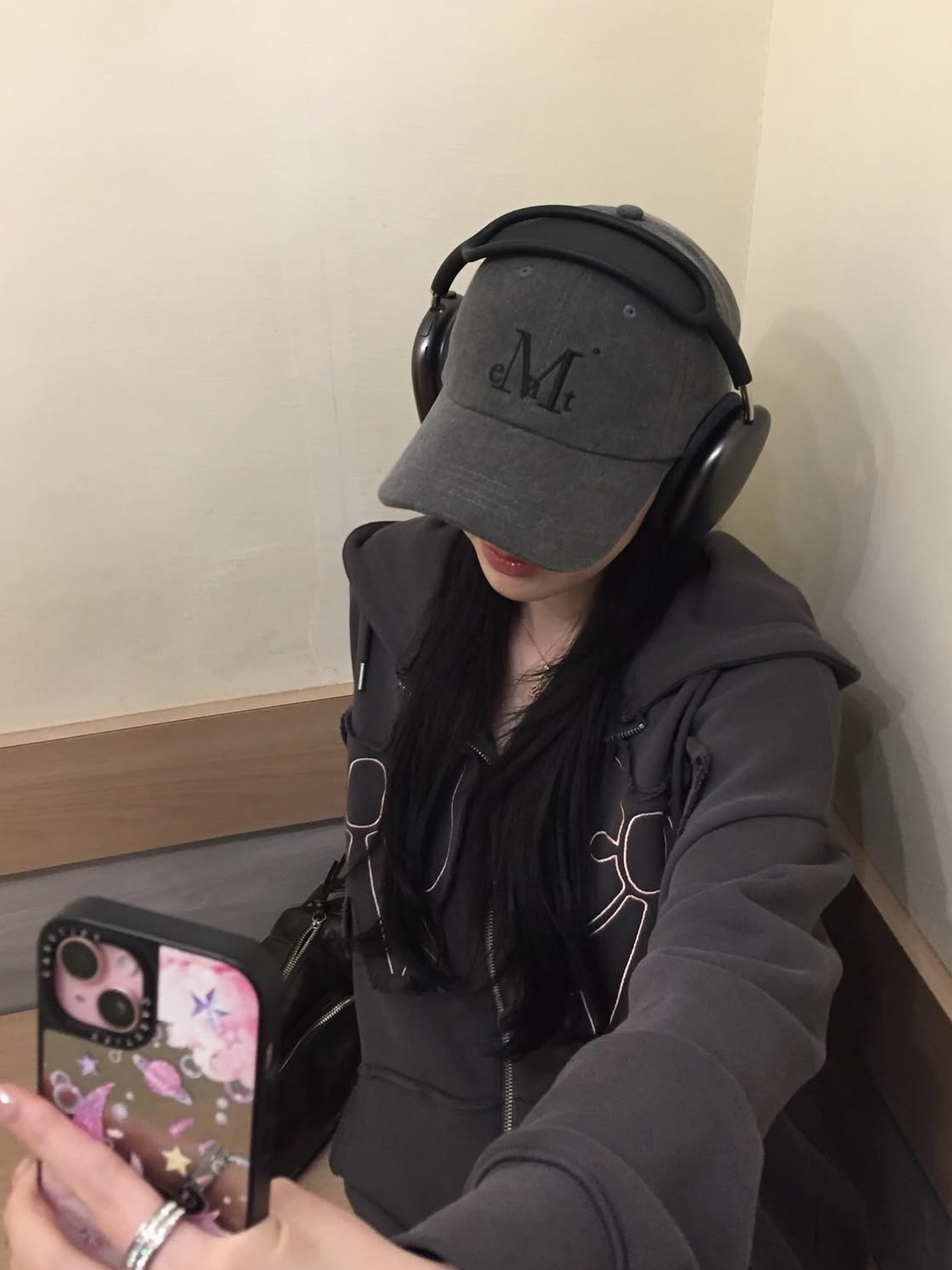 MUCENT Signature Ballcap Space Gray 착용 스타일 - 3