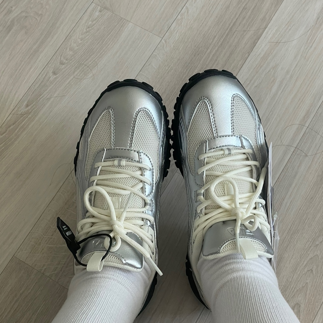 Fila Echappe MS Silver Moon 착용 스타일