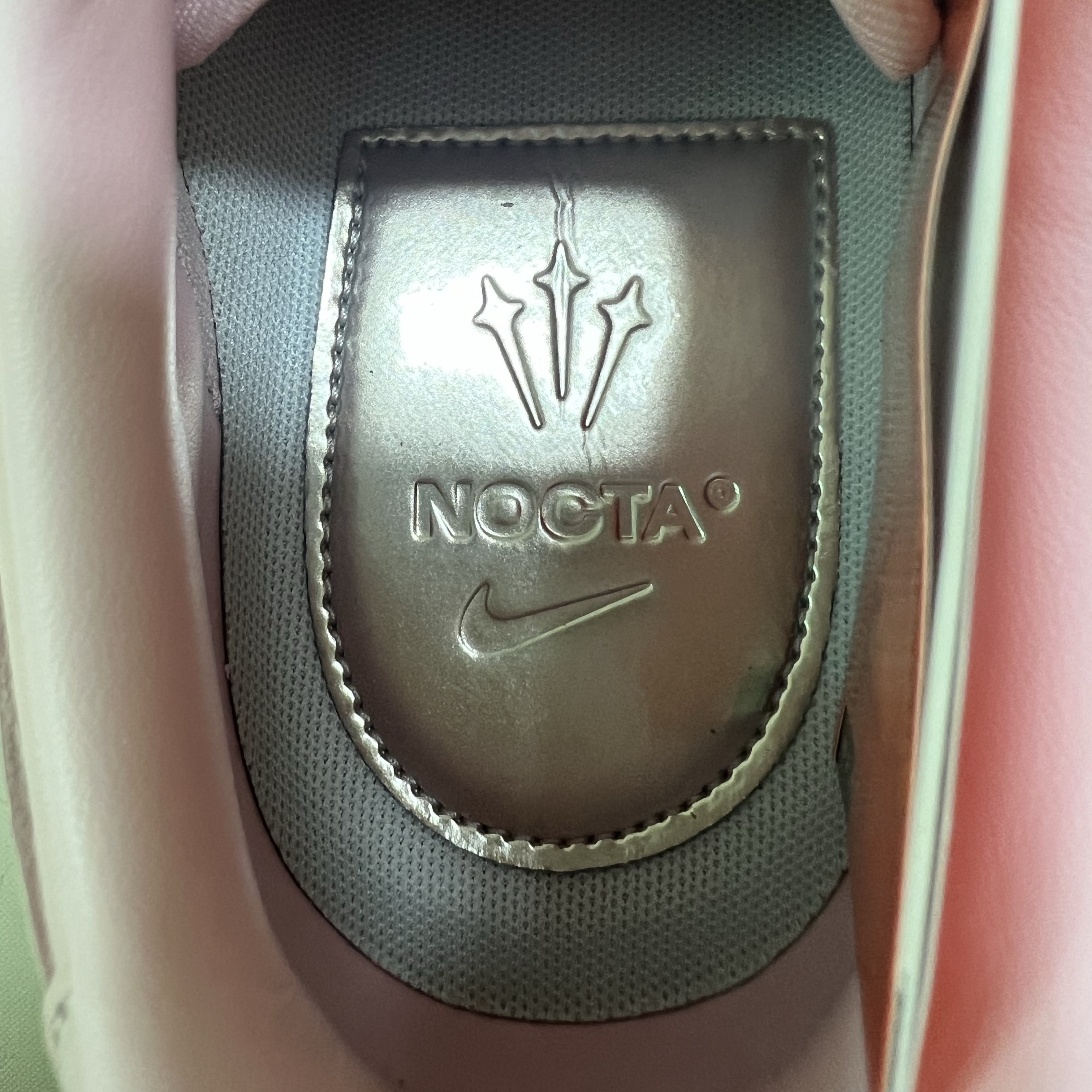 Nike x Drake Nocta Air Force 1 Low SP Certified Lover Boy Pink Foam 착용 스타일 - 5
