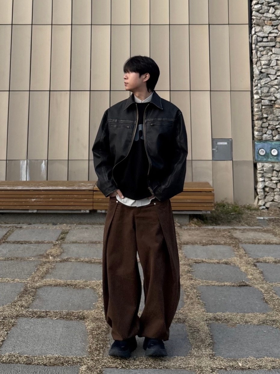 Hoka Bondi 8 Black - Wide 착용 스타일 - 1