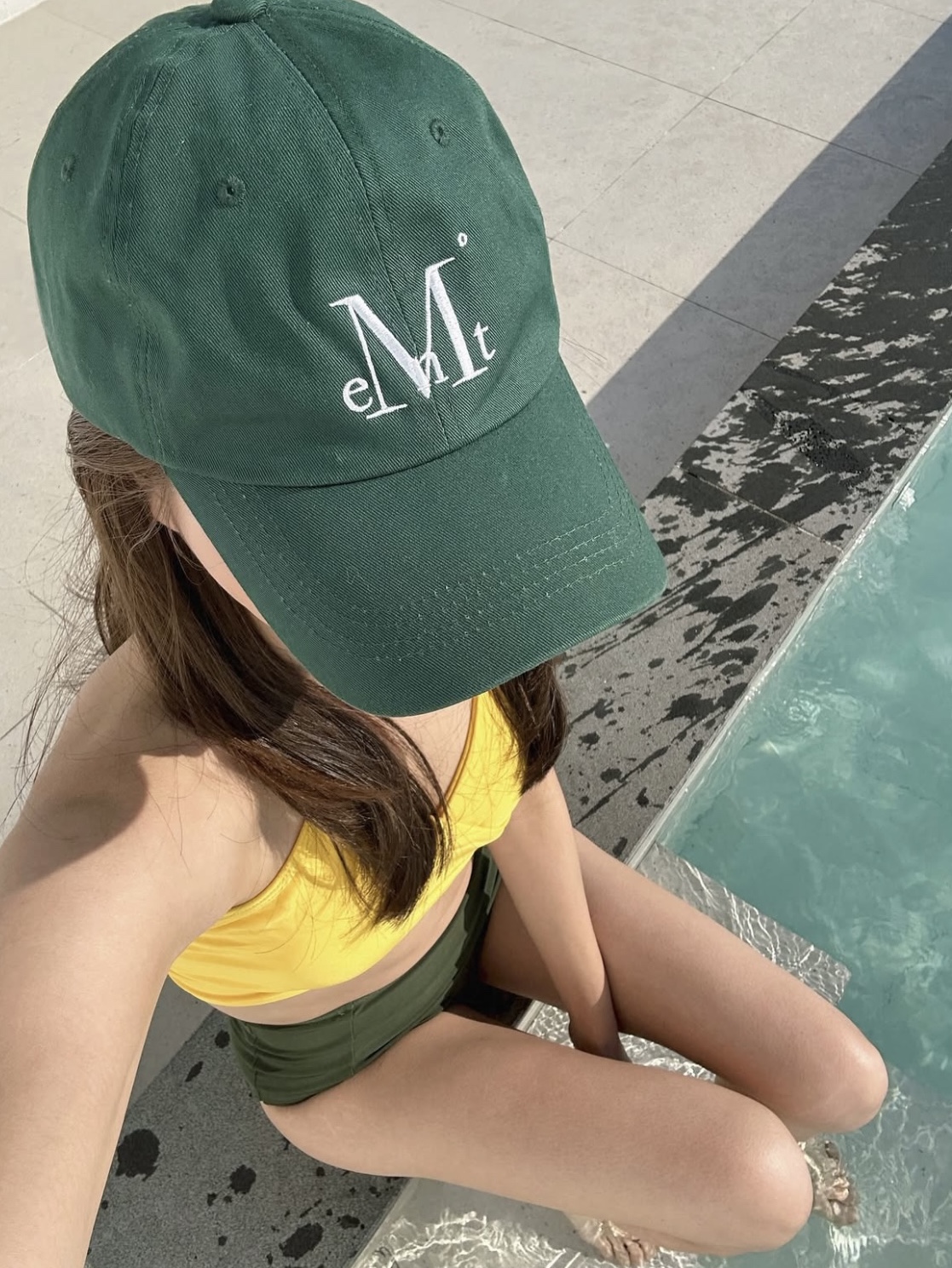 MUCENT Signature Ballcap Olive Green 착용 스타일