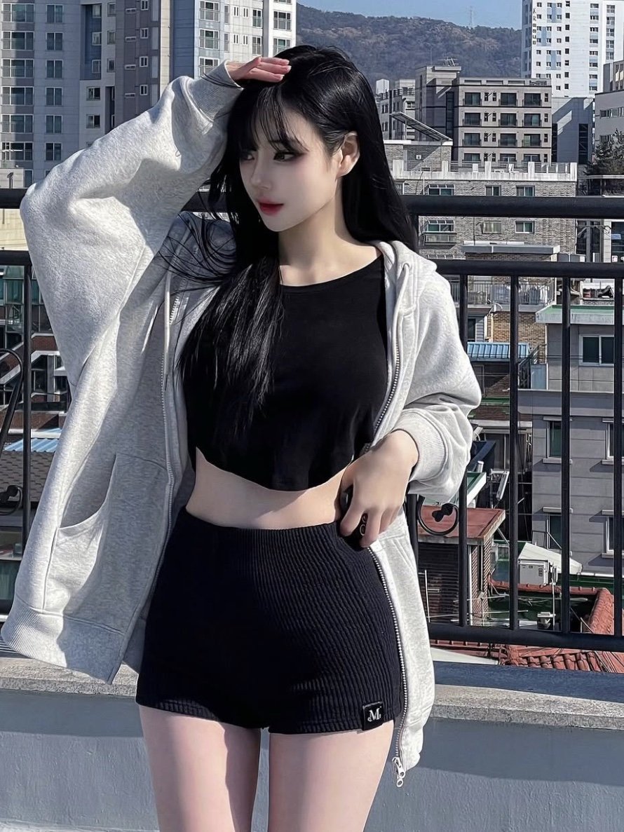 MUCENT Pore Fleece Micro Pants Black 착용 스타일 - 3