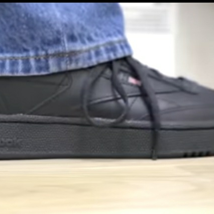 Reebok x JJJJound Club C 85 Triple Black 착용 스타일