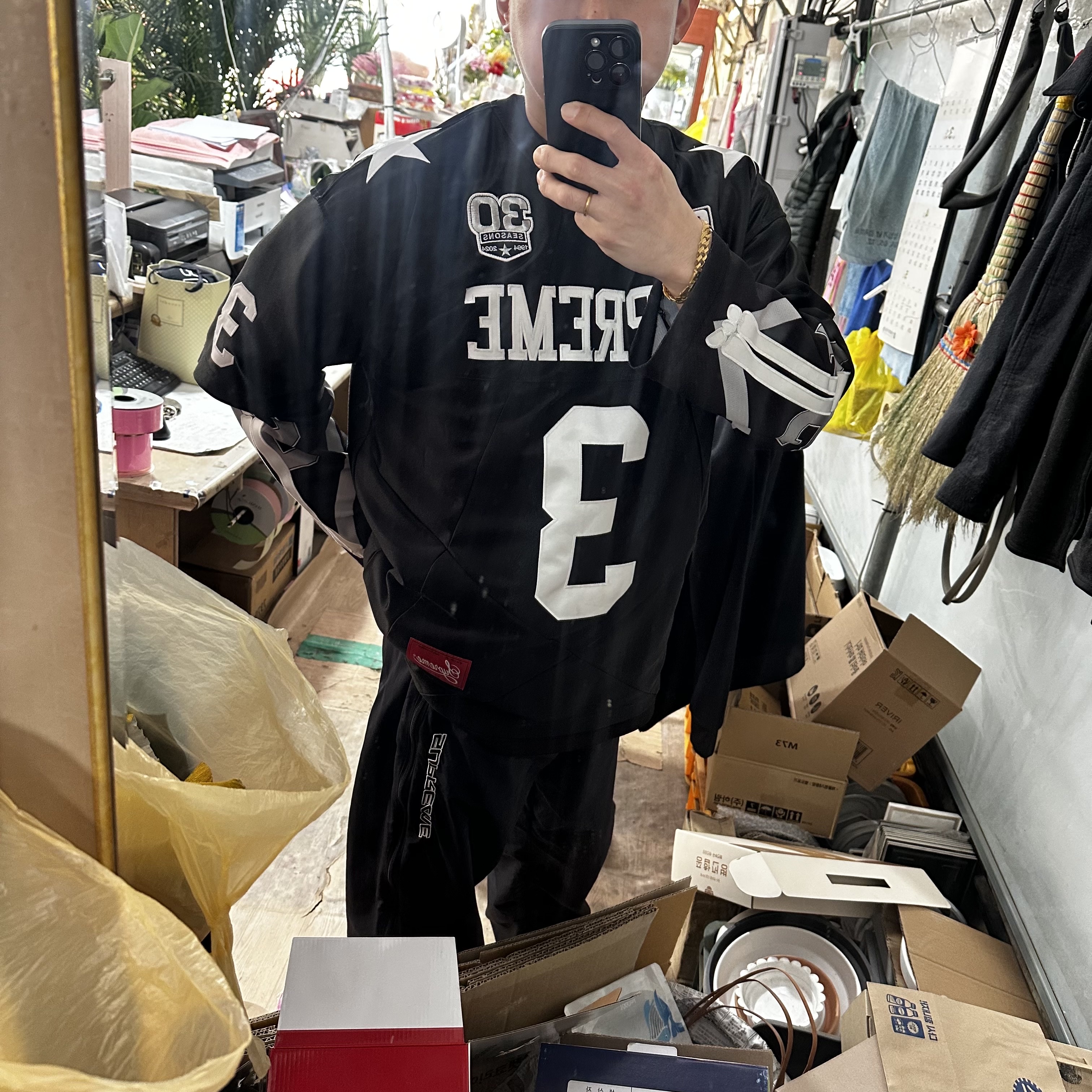 Supreme Star Football Jersey Black - 24FW, Supreme Bones Hockey Jersey Black - 23FW 착용 스타일