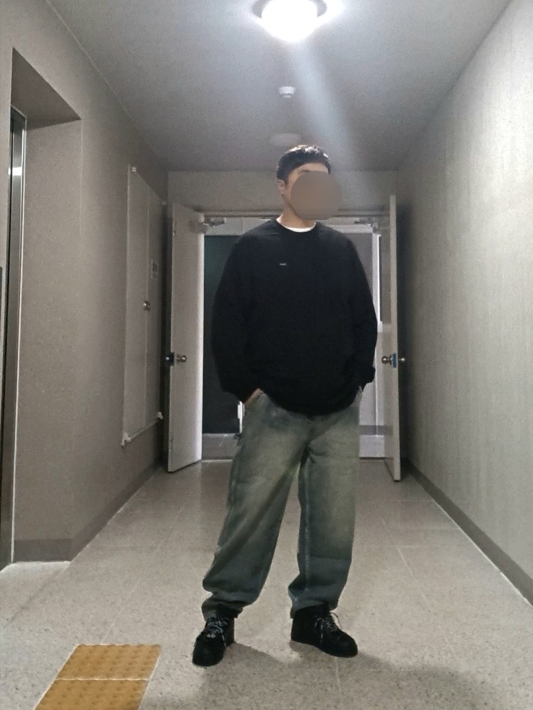 Supreme Small Box L/S T-Shirt Black - 25SS, Nike x Supreme Air Force 1 Mid Black 착용 스타일 - 1
