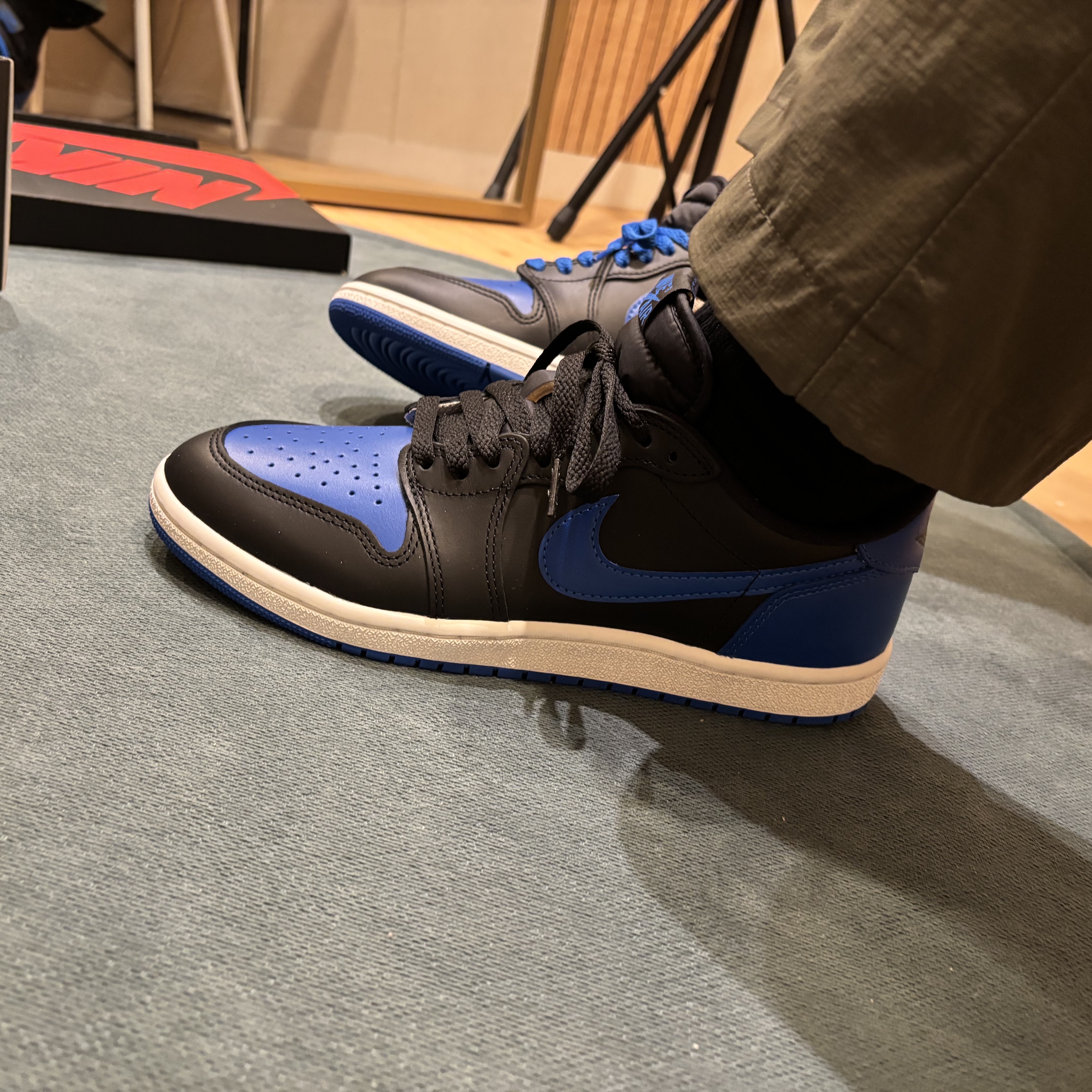 Jordan 1 Low 85 Royal 착용 스타일 - 5