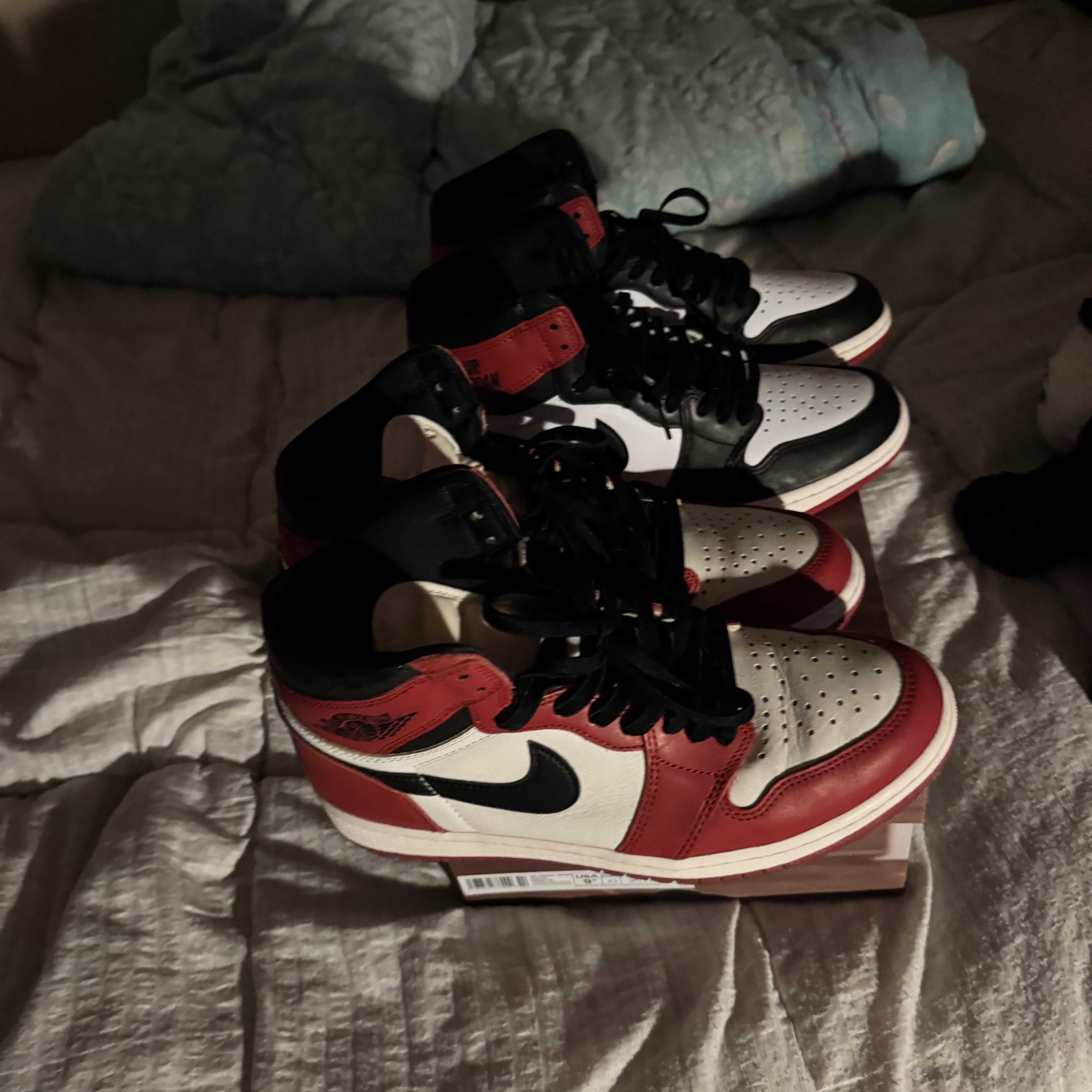 Jordan 1 Retro High OG Black Toe, Jordan 1 Retro High OG Chicago 2022 착용 스타일 - 4