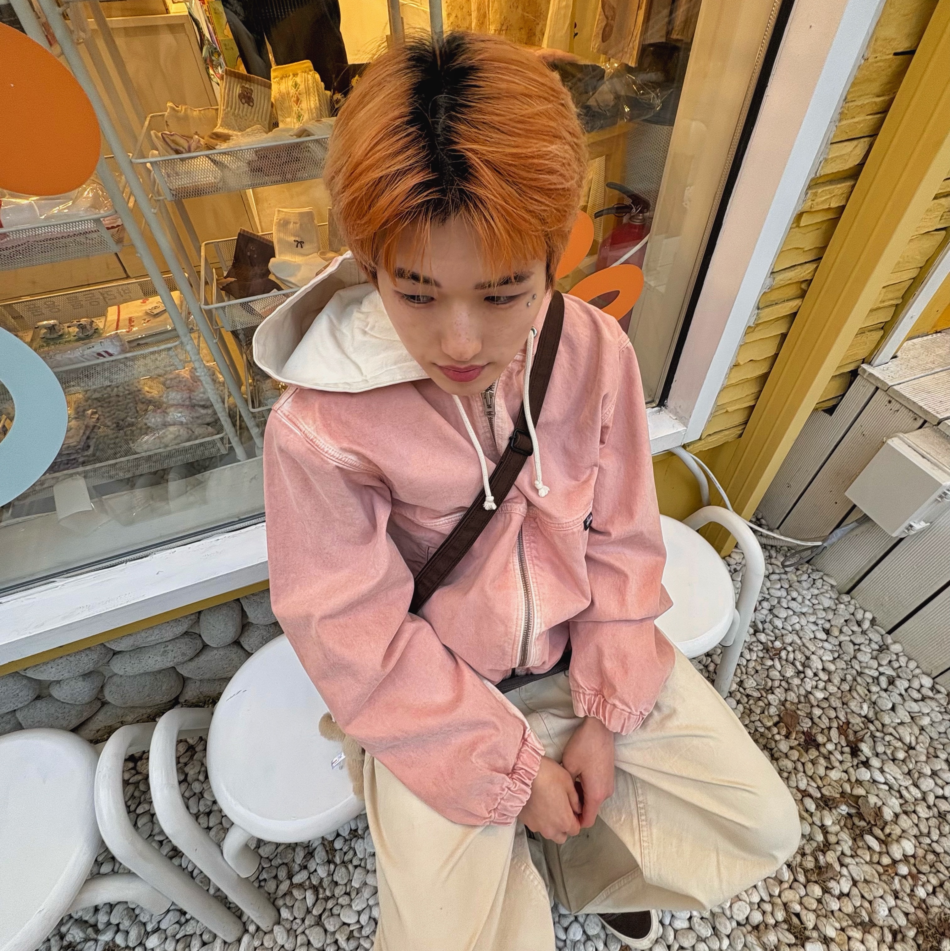 Stussy Spray Dye Hooded Work Jacket Faded Pink, Porter Smoky 2Way Shoulder Bag Brown 착용 스타일 - 7