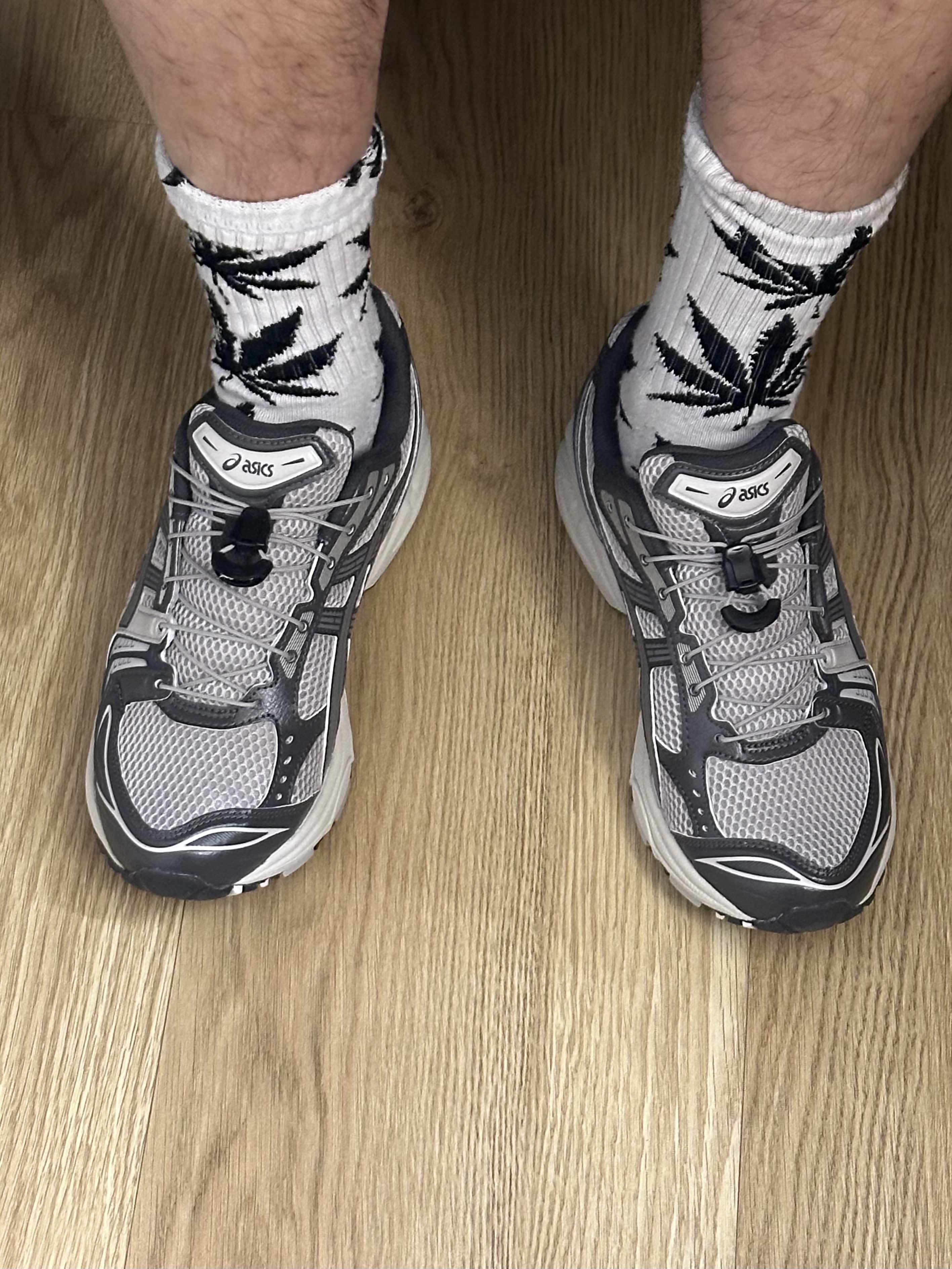 Asics Unlimited Gel-Kayano 14 Oyster Grey Clay Grey 착용 스타일 - 1