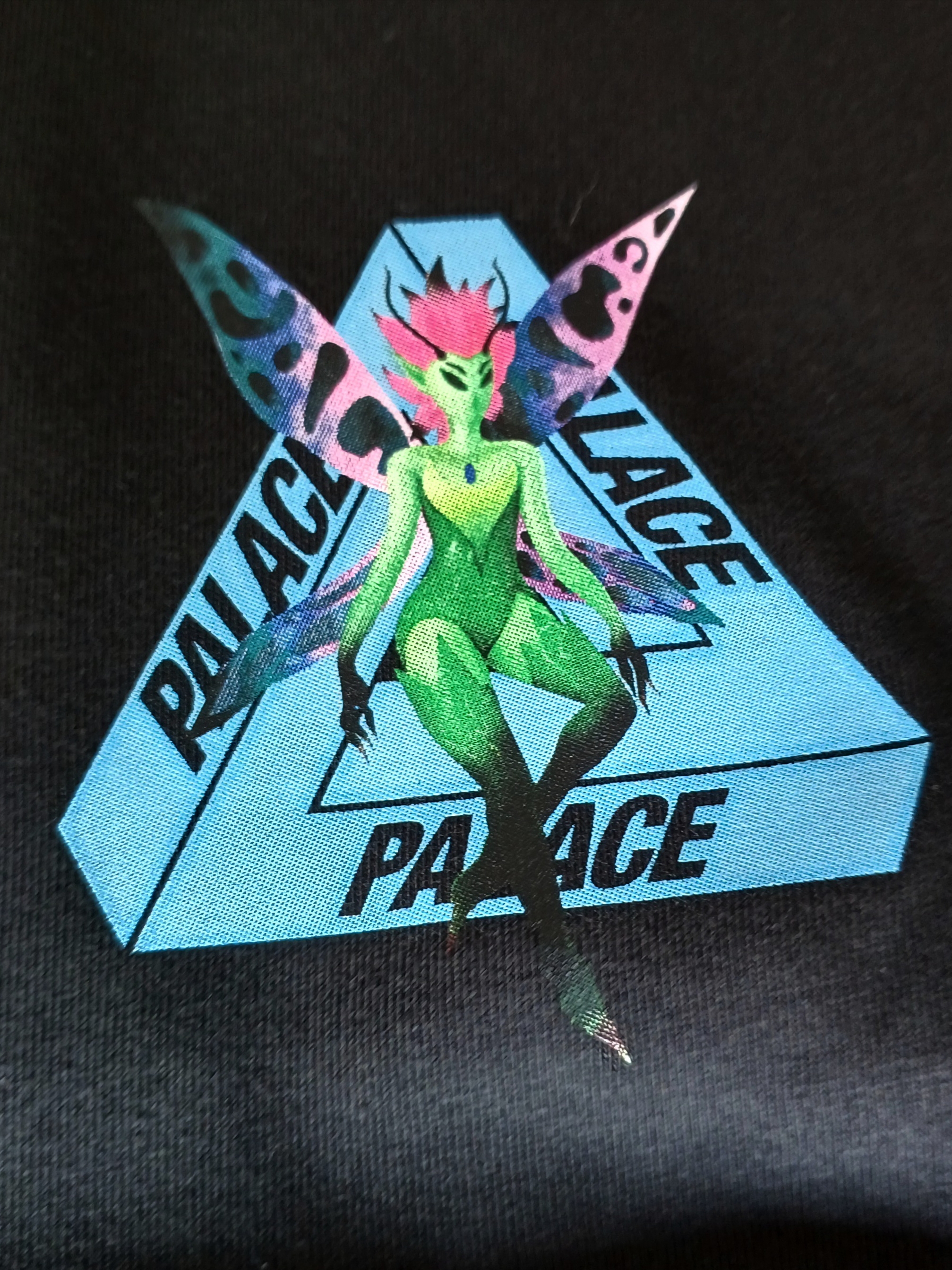 Palace Tri Fairy T-Shirt Black - 25SS 착용 스타일 - 1