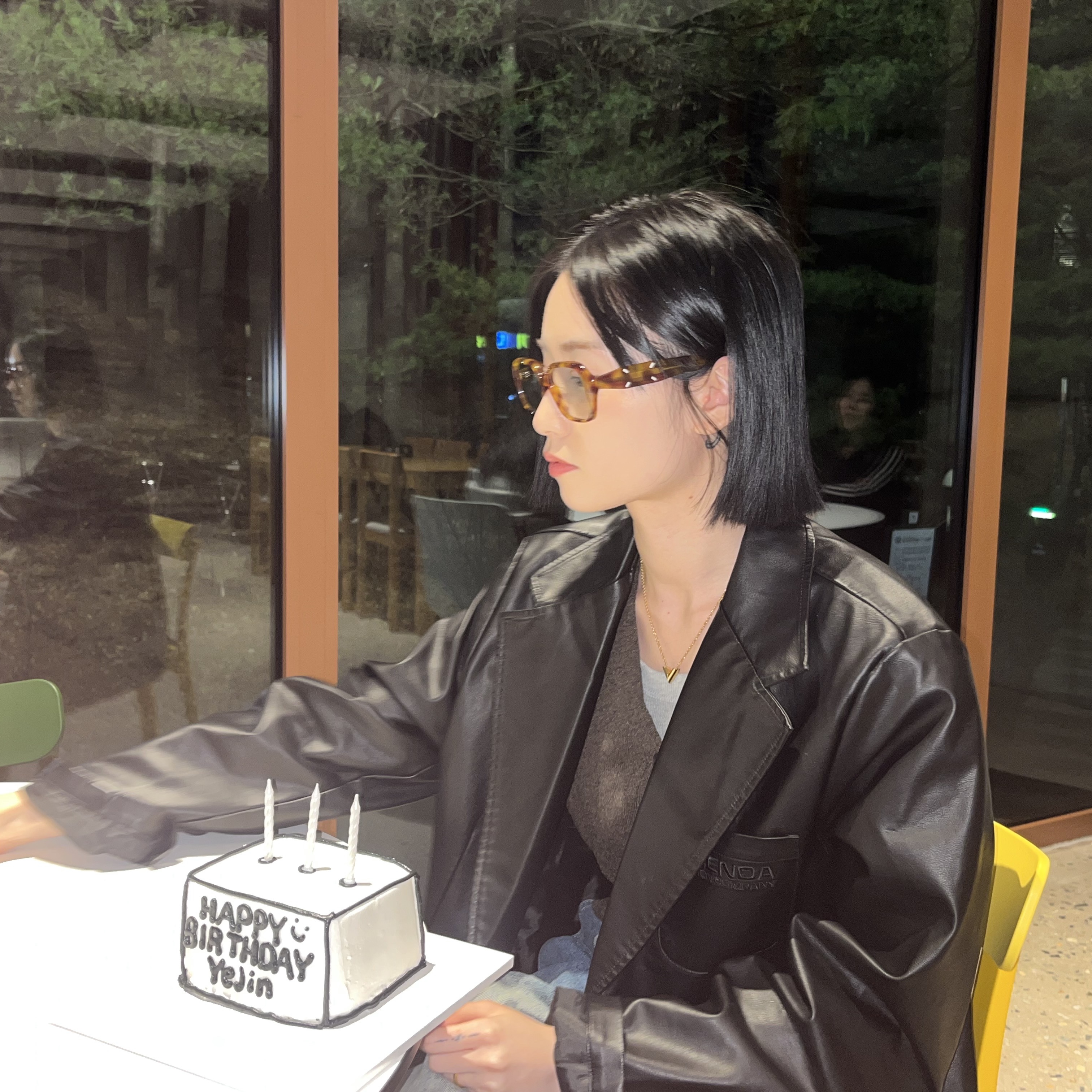 Gentle Monster x Maison Margiela MM212 Tortoise Green 착용 스타일 - 2