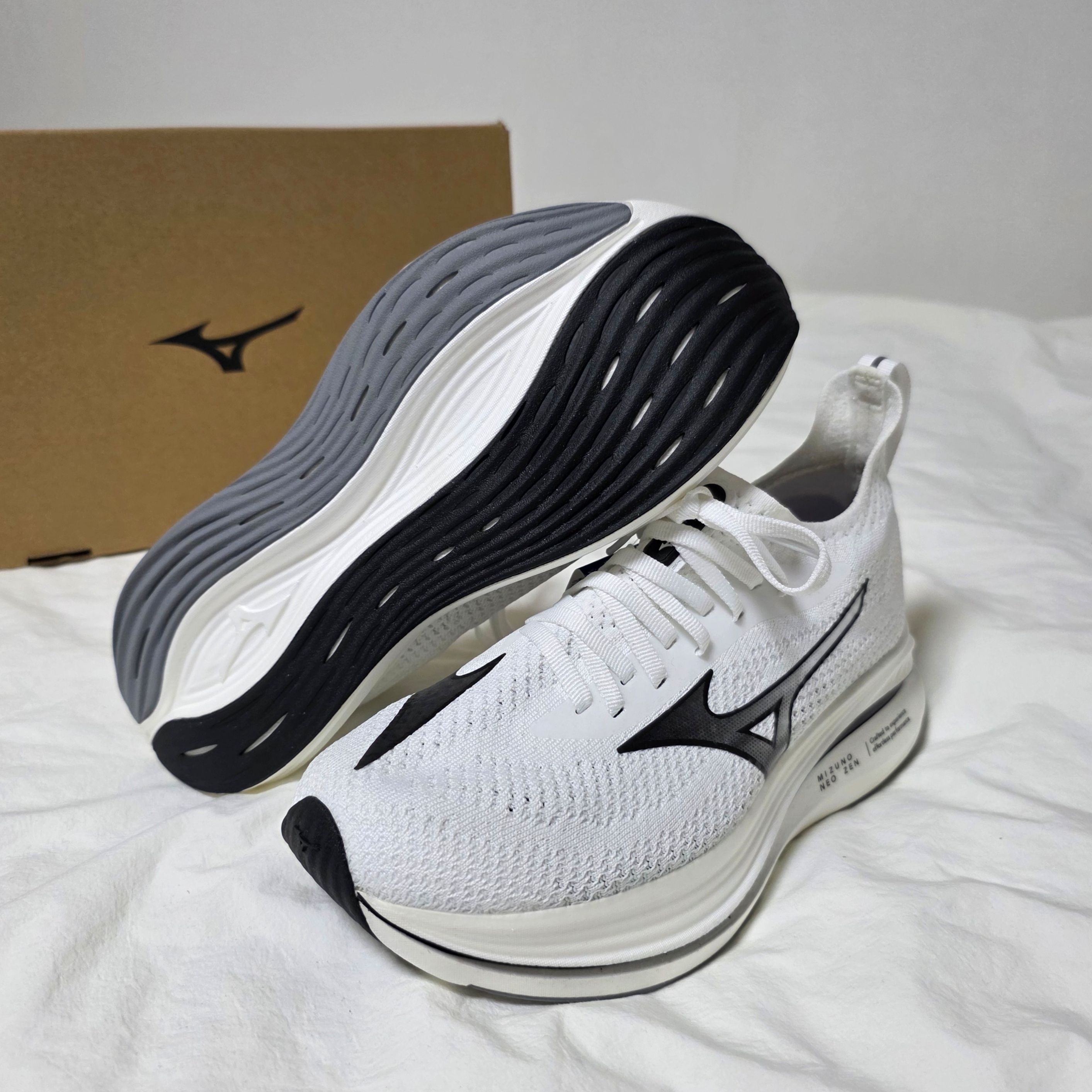Mizuno Neo Zen White Black 착용 스타일 - 2