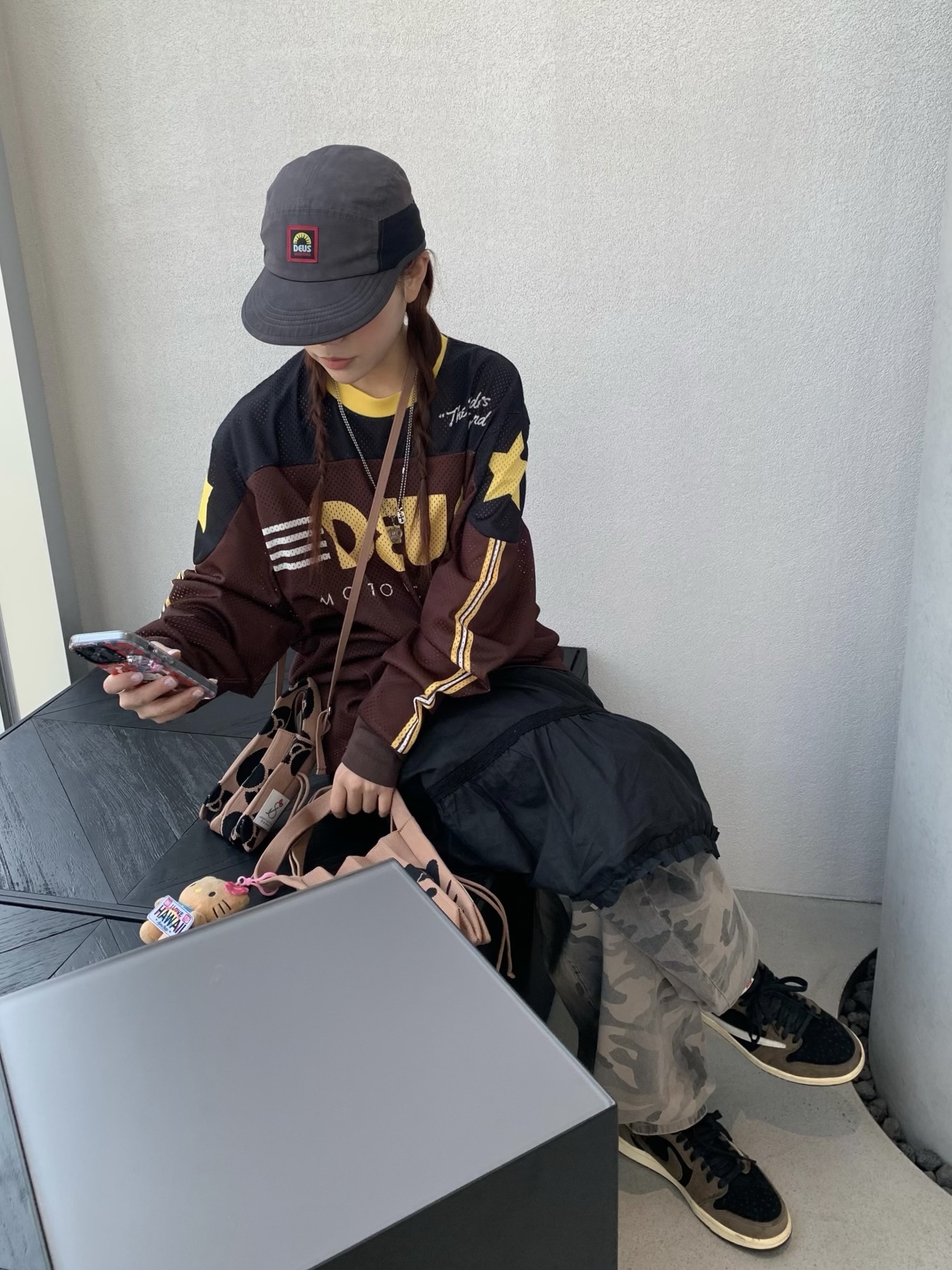 Jordan 1 x Travis Scott Retro Low OG SP Mocha 착용 스타일